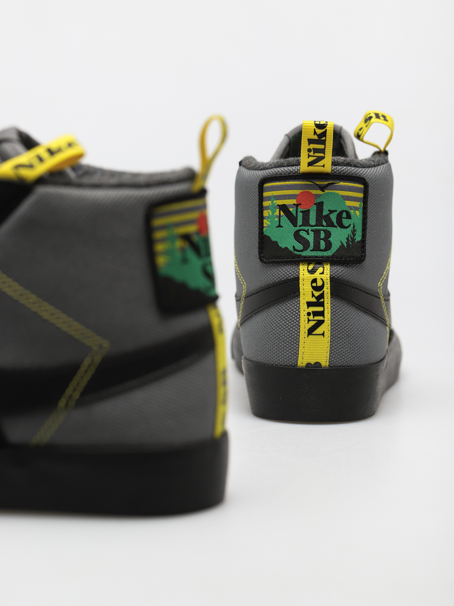 Nike SB Zoom Blazer Mid Premium Cipők (cool grey/black white yellow strike)