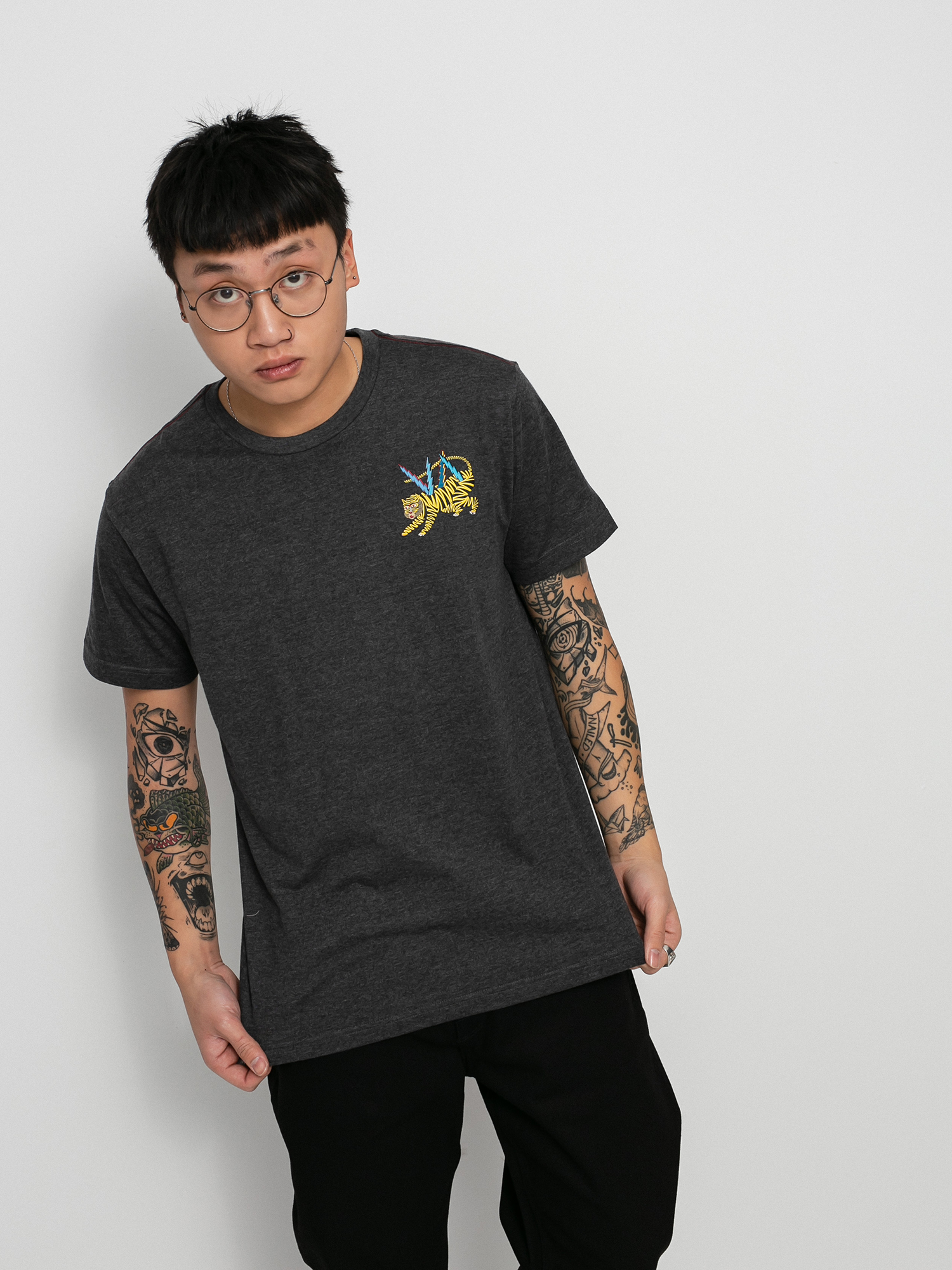RVCA Ml Tiger póló (dark charcoal)