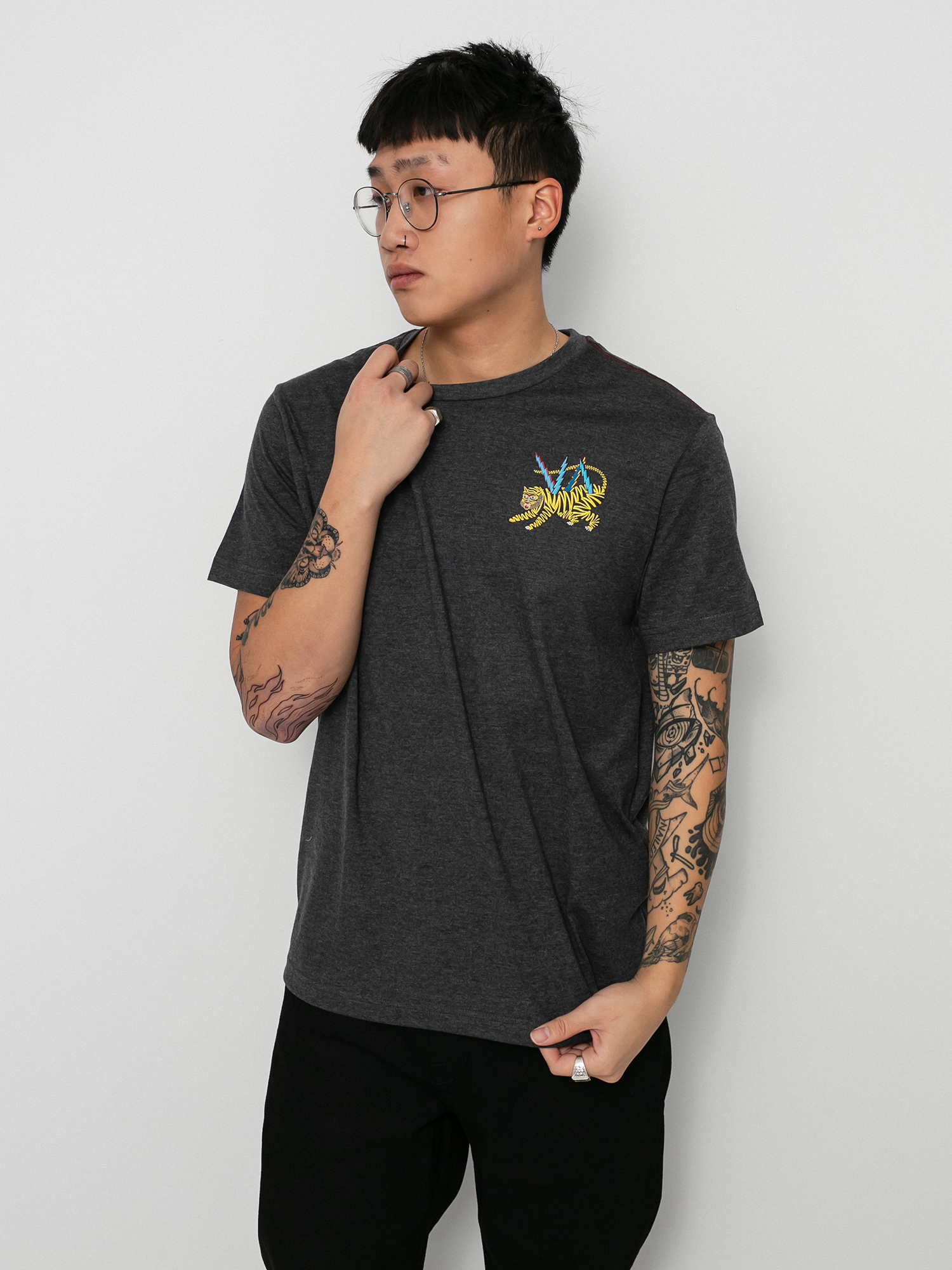 RVCA Ml Tiger póló (dark charcoal)