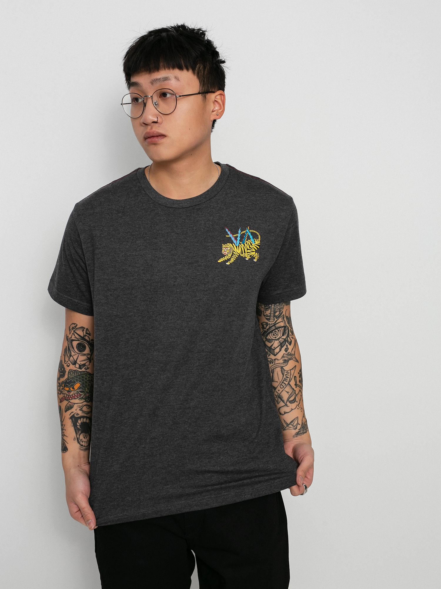 RVCA Ml Tiger póló (dark charcoal)