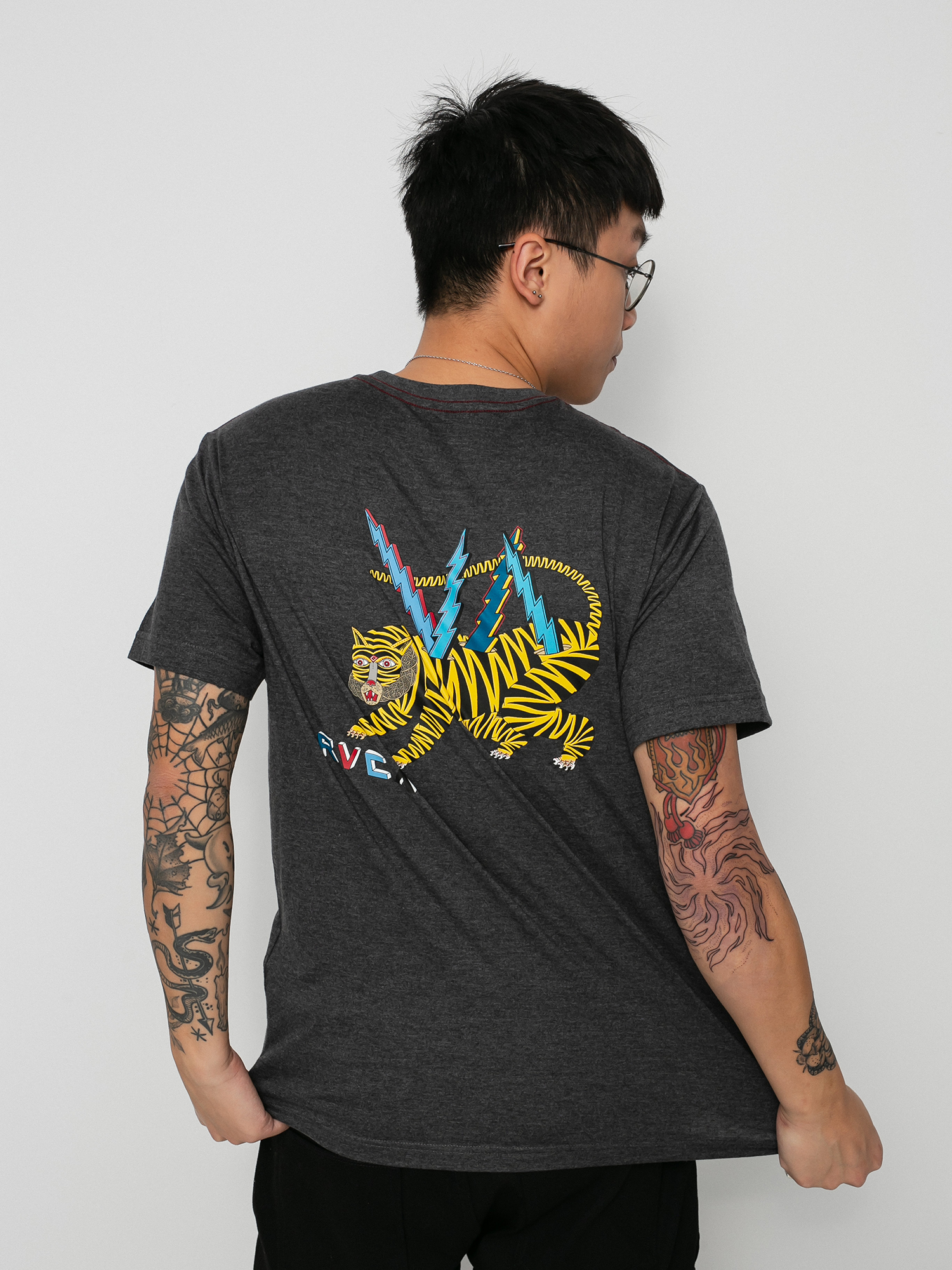 RVCA Ml Tiger póló (dark charcoal)