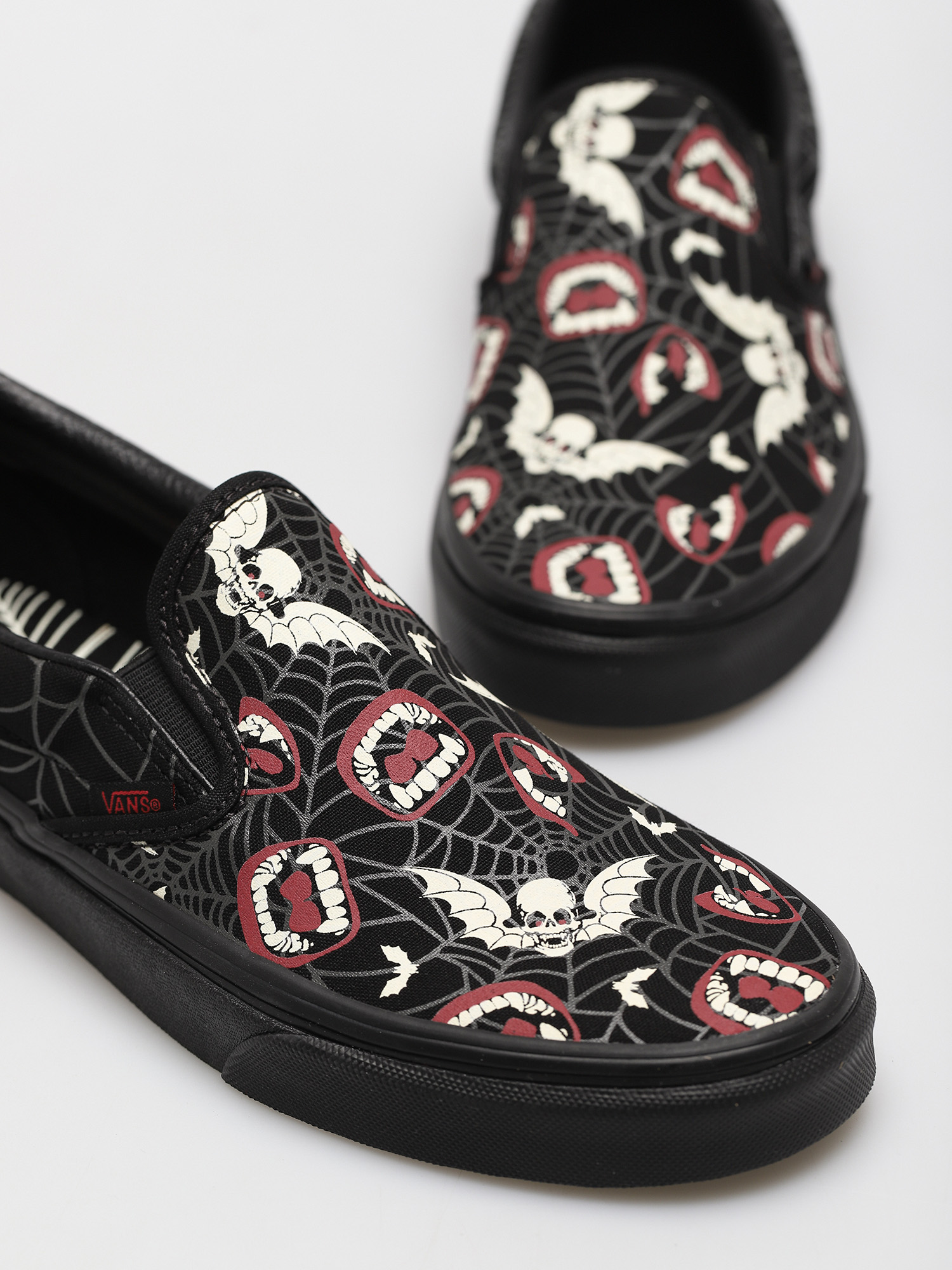 Vans Classic Slip On Cipők (glow frights/blk/blk)