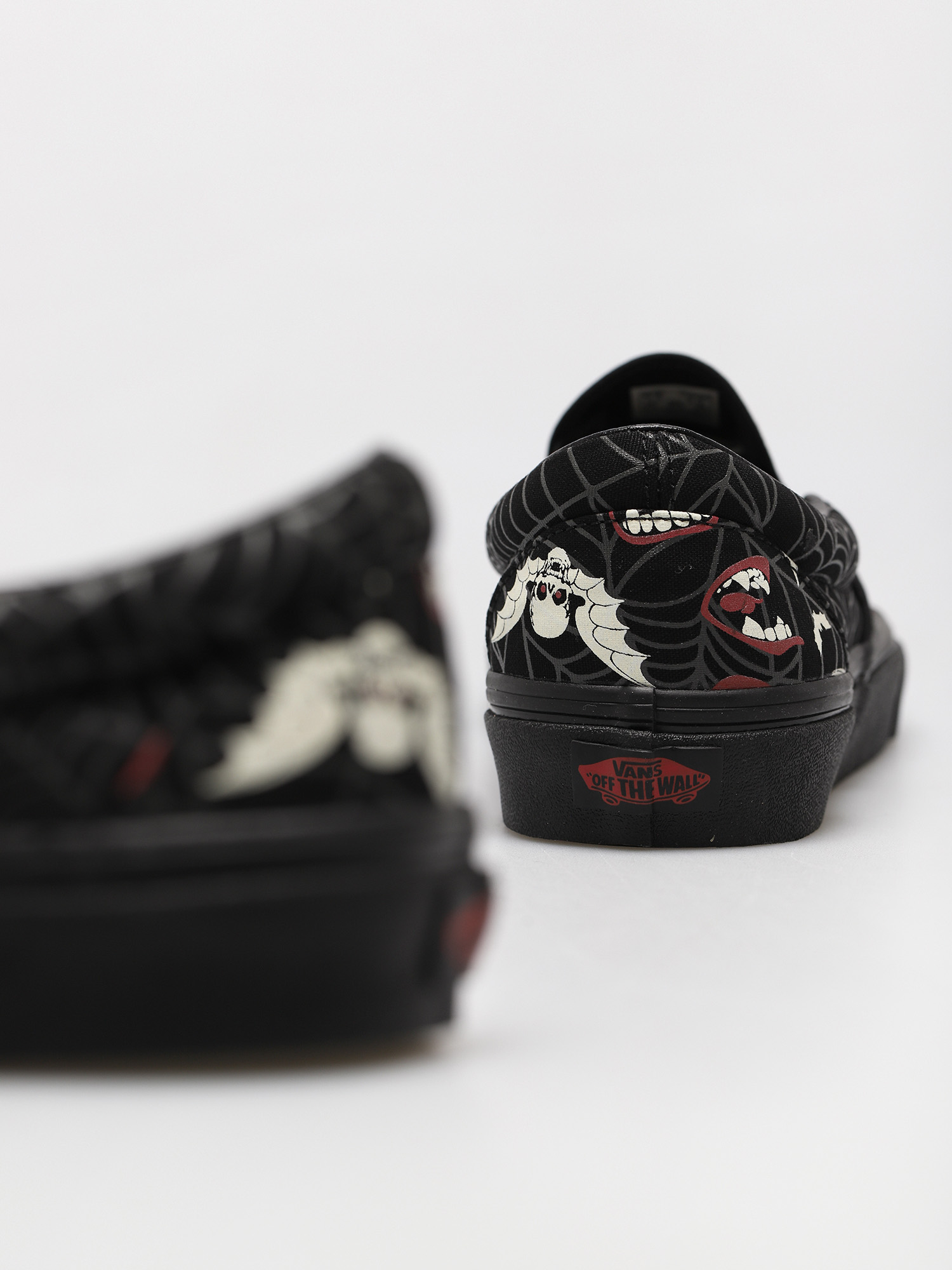 Vans Classic Slip On Cipők (glow frights/blk/blk)