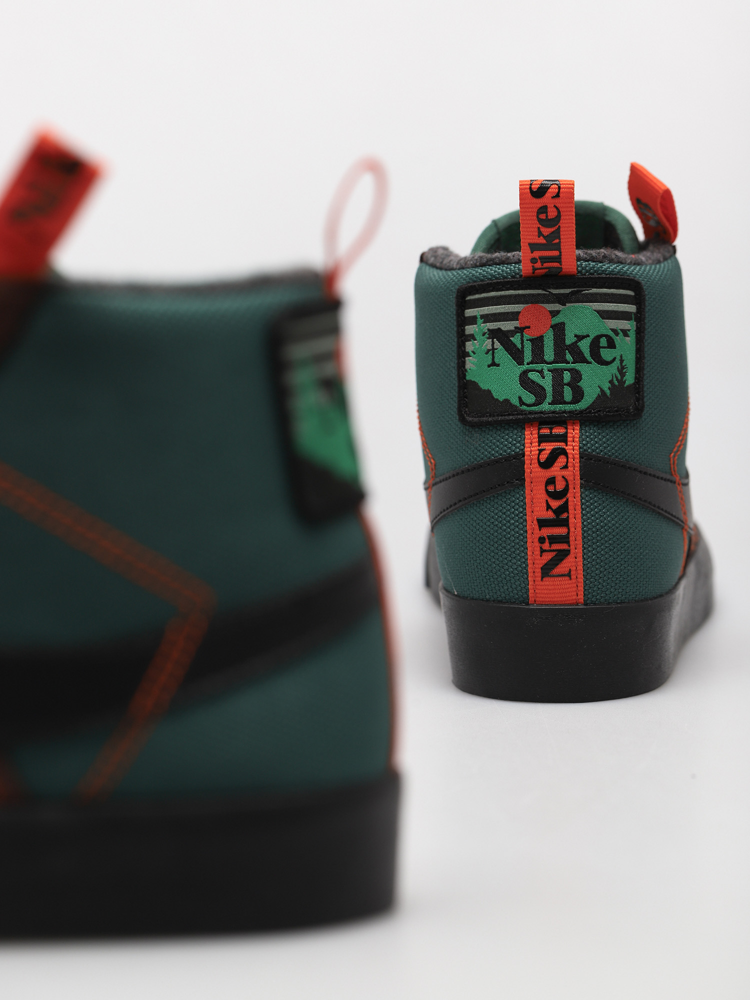 Nike SB Zoom Blazer Mid Premium Cipők (noble green/black white safety orange)