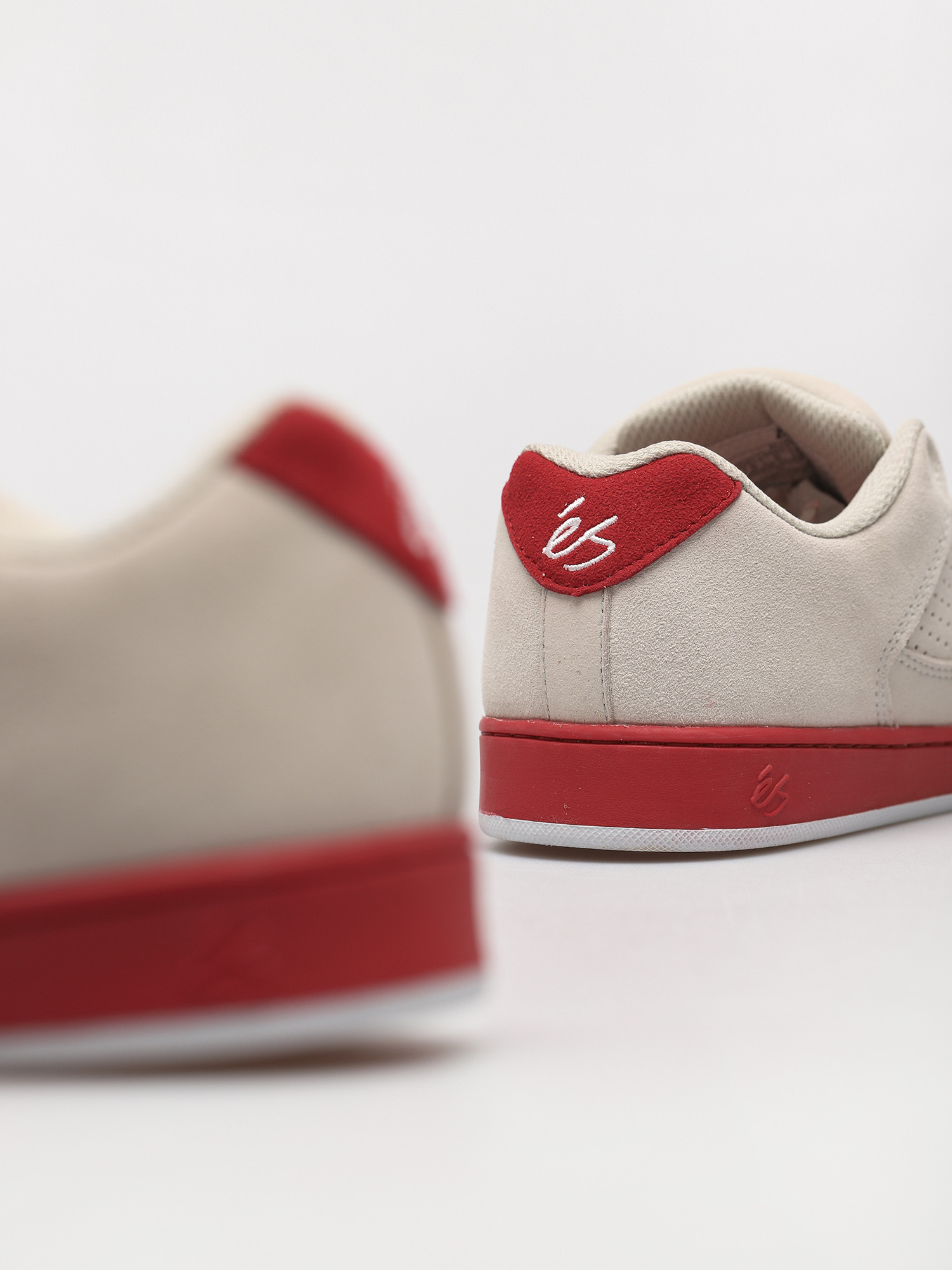 eS Accel Slim Cipők (white/white/red)