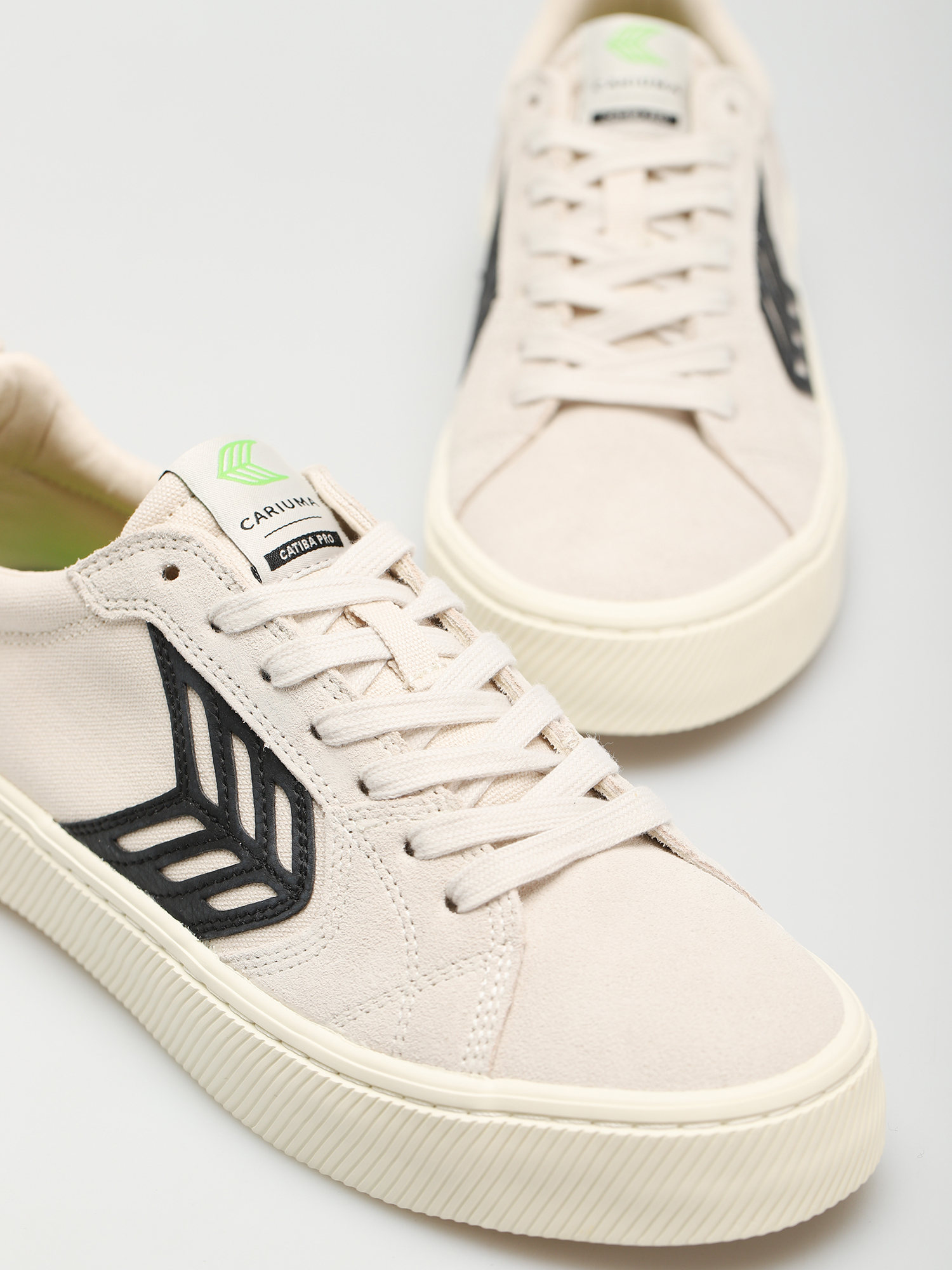 Cariuma Catiba Pro Cipők (vintage white/black logo)