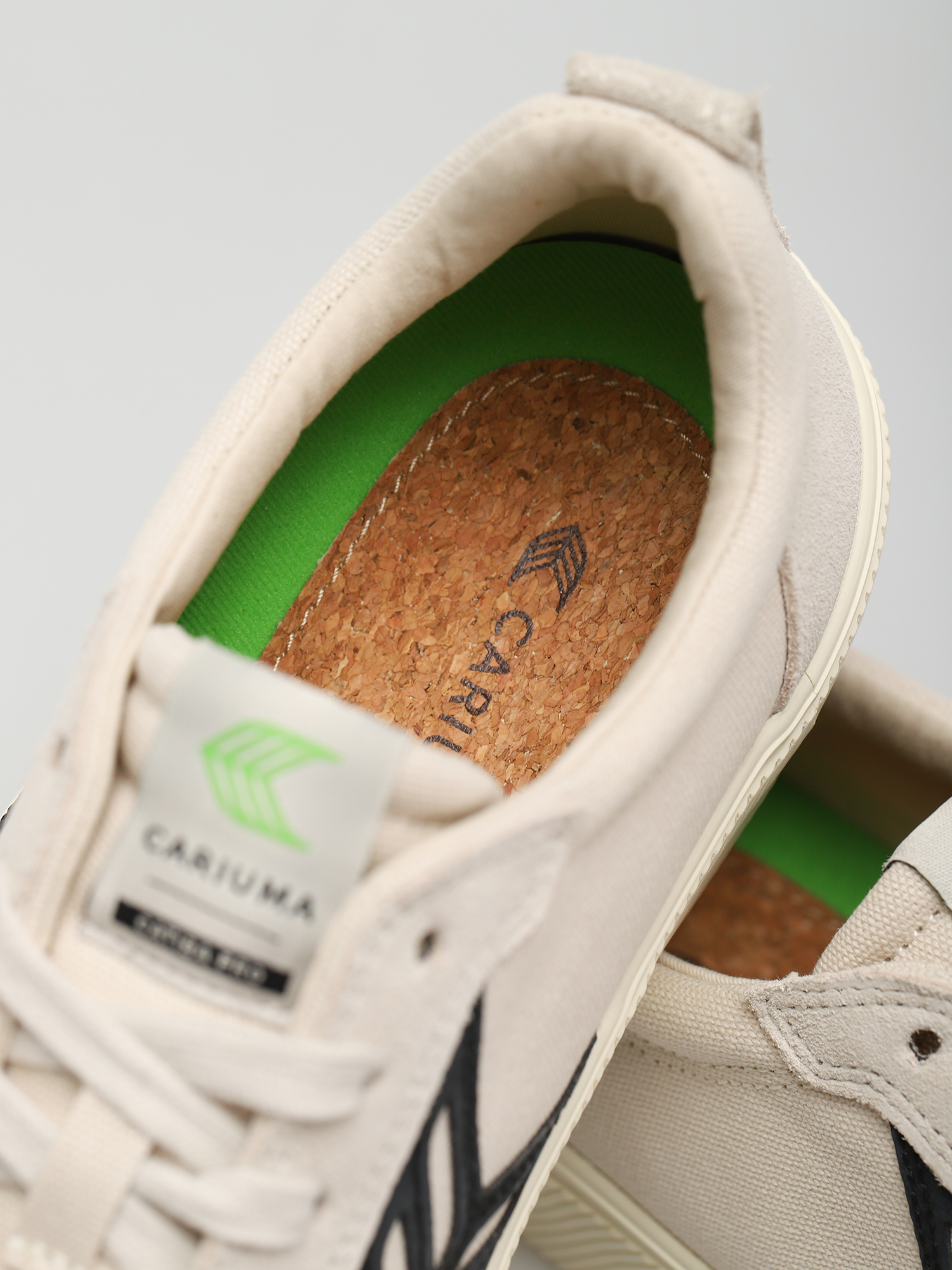 Cariuma Catiba Pro Cipők (vintage white/black logo)