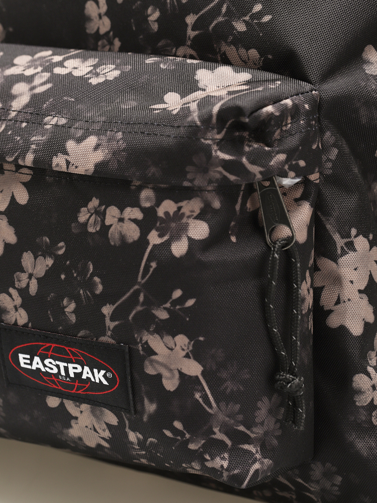 Eastpak Padded Pak R Hátizsák (silky black)