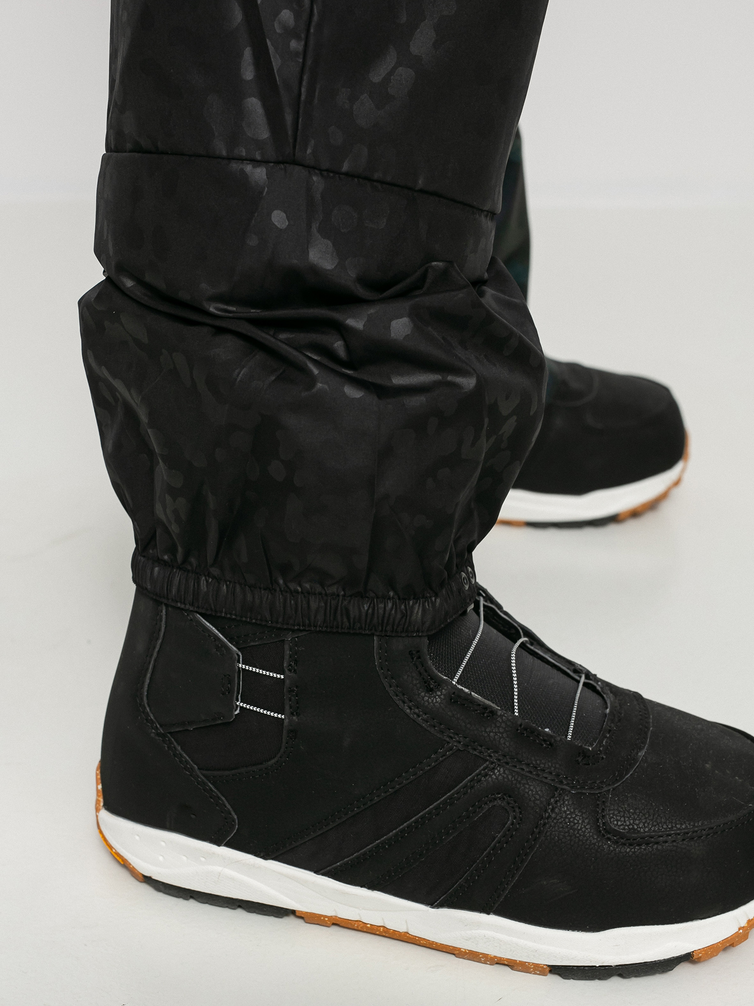 Női Volcom Grace Stretch Snowboard nadrág (covert green)