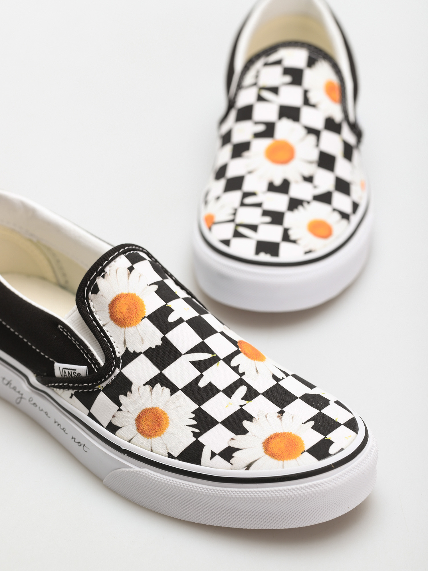 Vans Classic Slip On Cipők (love me/love me not/daisy/true white)