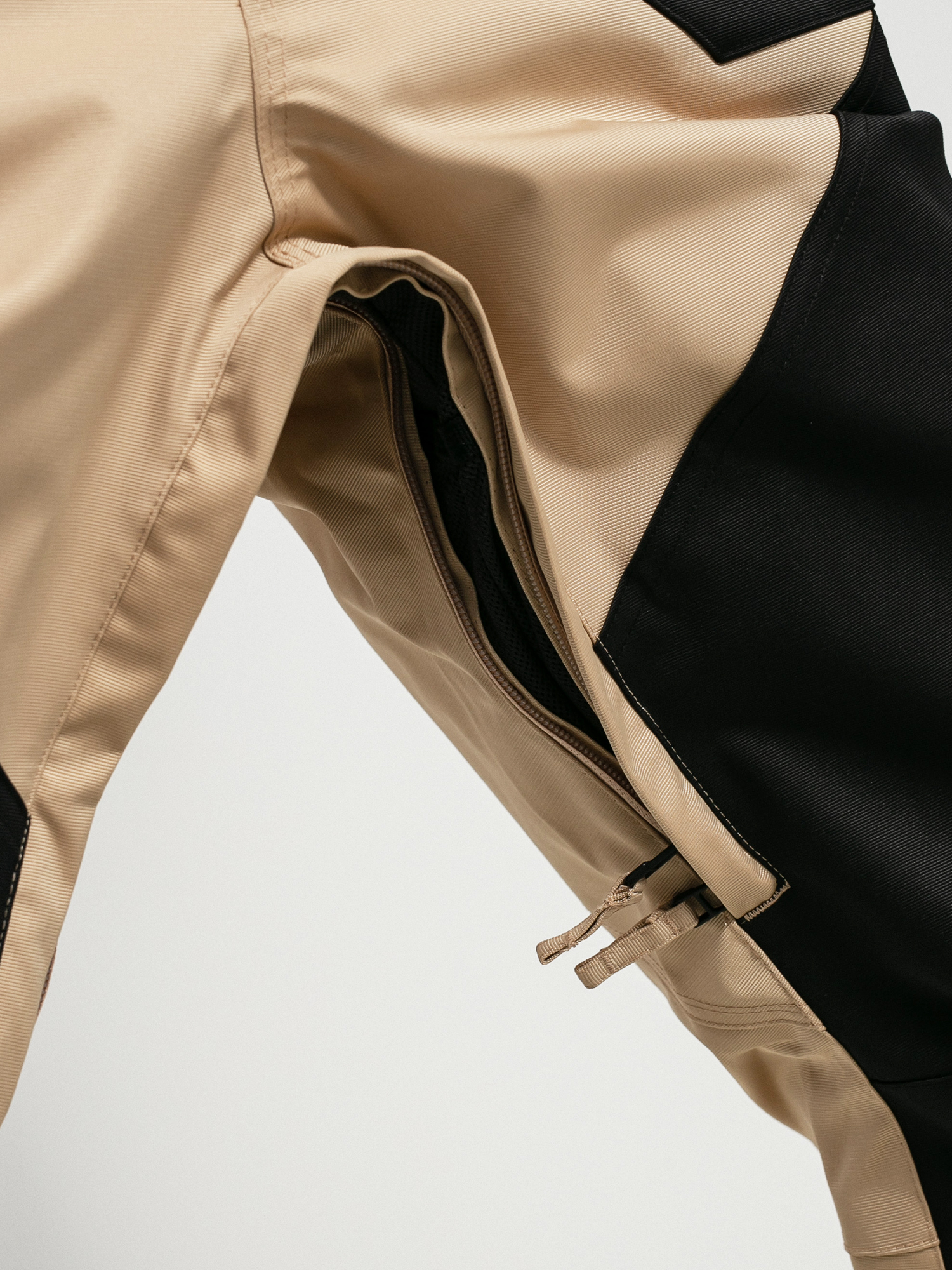 Férfi ThirtyTwo Basement Bib Snowboard nadrág (khaki)