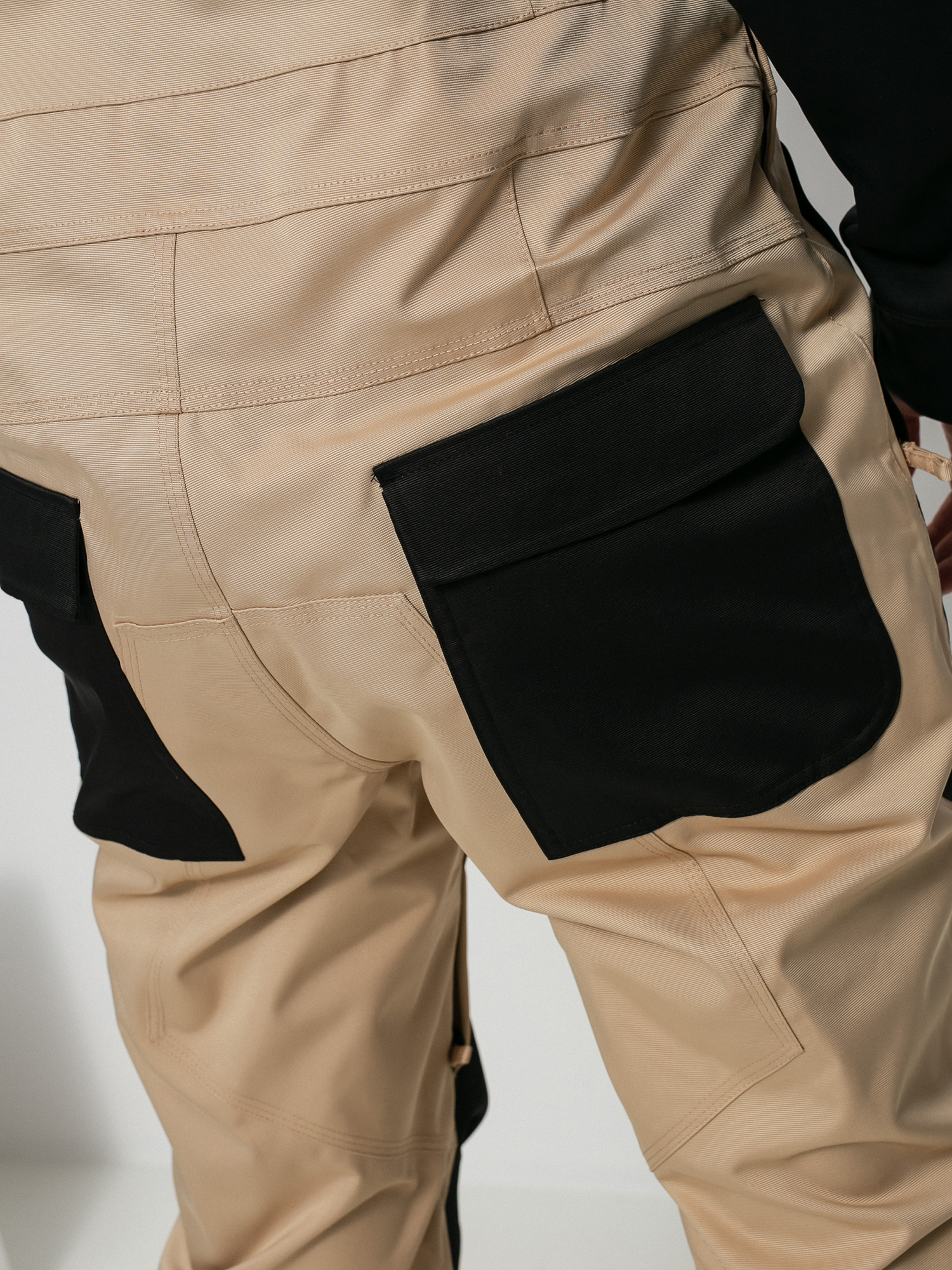 Férfi ThirtyTwo Basement Bib Snowboard nadrág (khaki)