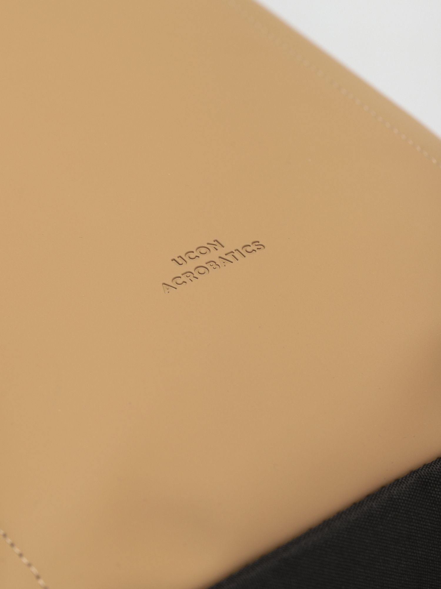 Ucon Acrobatics Hajo Mini Lotus Hátizsák (almond)