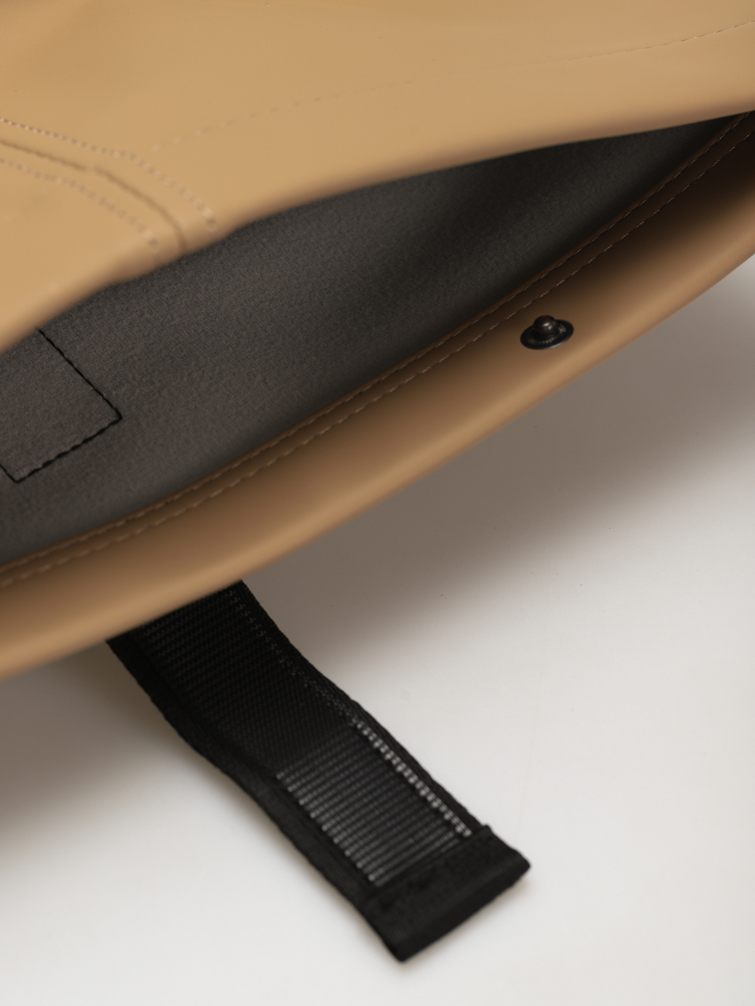 Ucon Acrobatics Hajo Mini Lotus Hátizsák (almond)