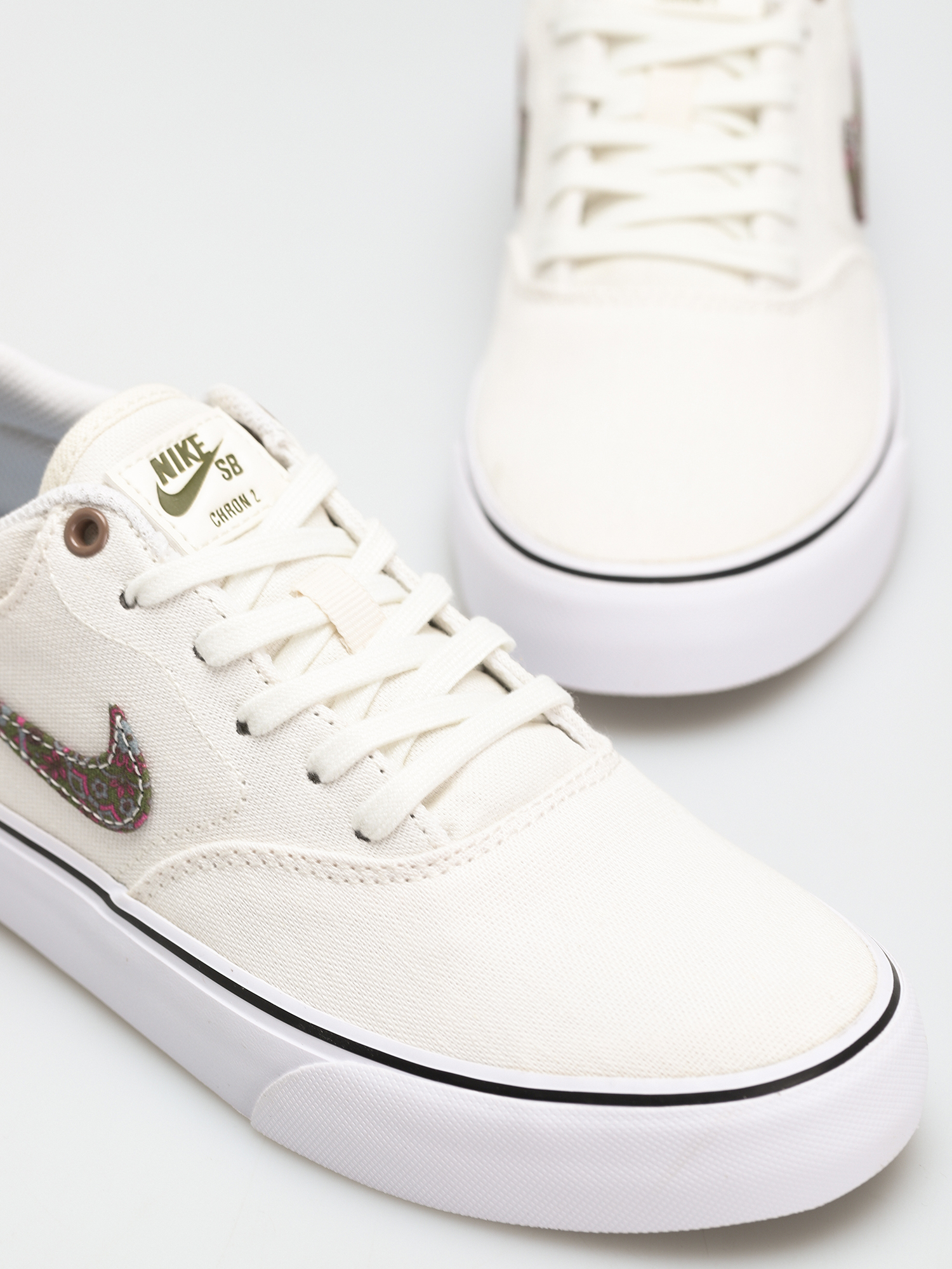 Nike SB Chron 2 Canvas Premium Cipők (sail/rough green sangria cool grey)