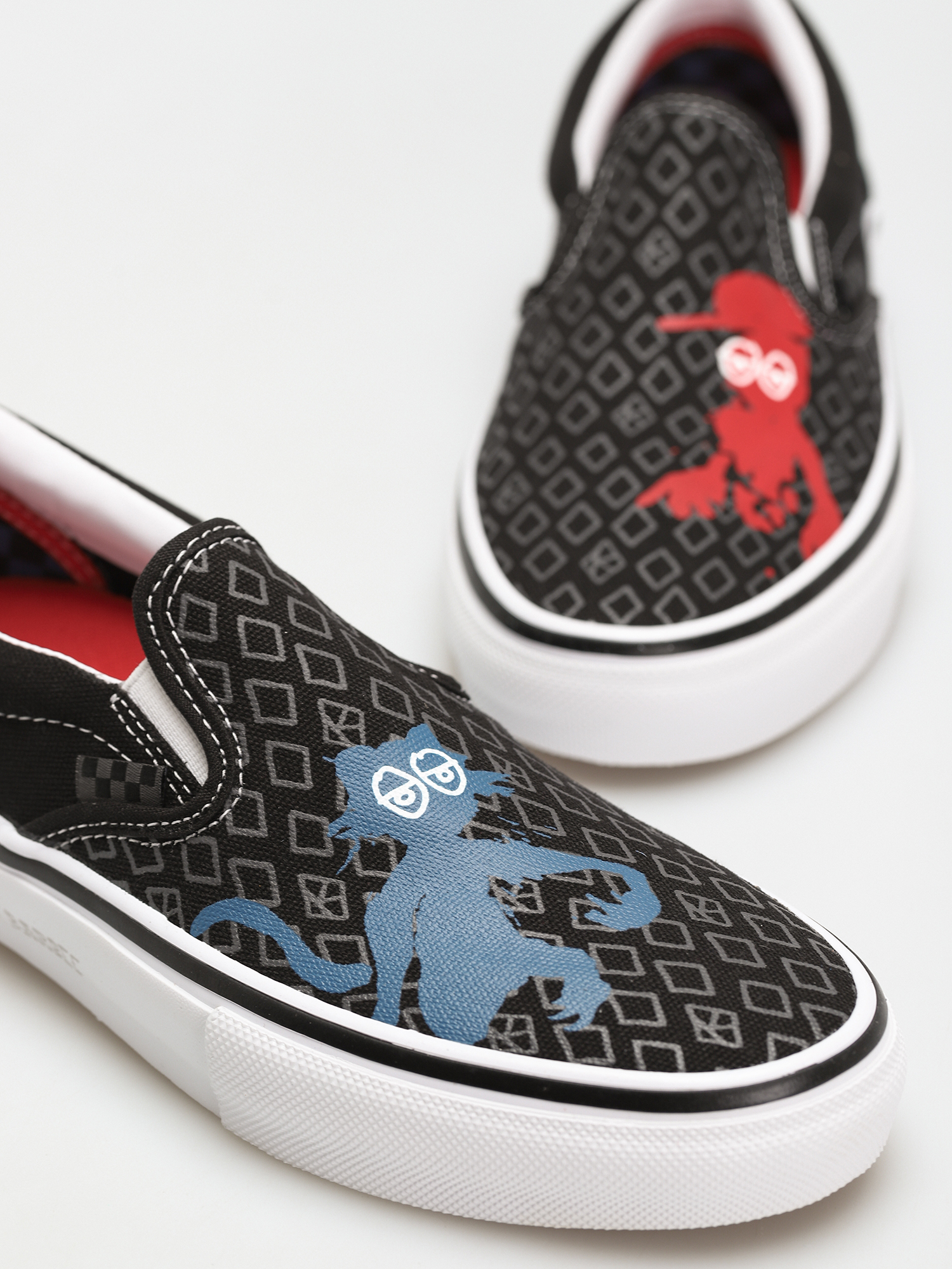 Vans X KROOKED Skate Slip On Cipők (by natas for ray/black)