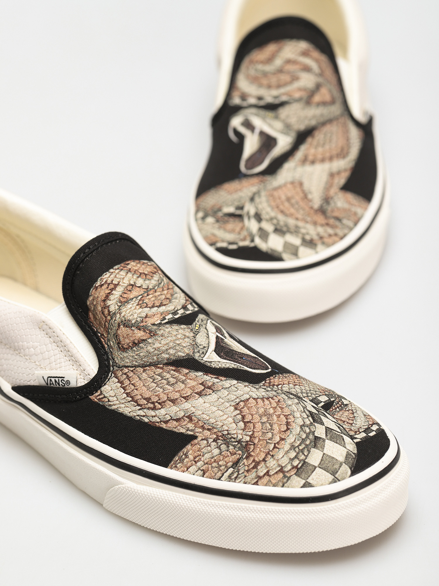 Vans Classic Slip On Cipők (desert/snake/black)
