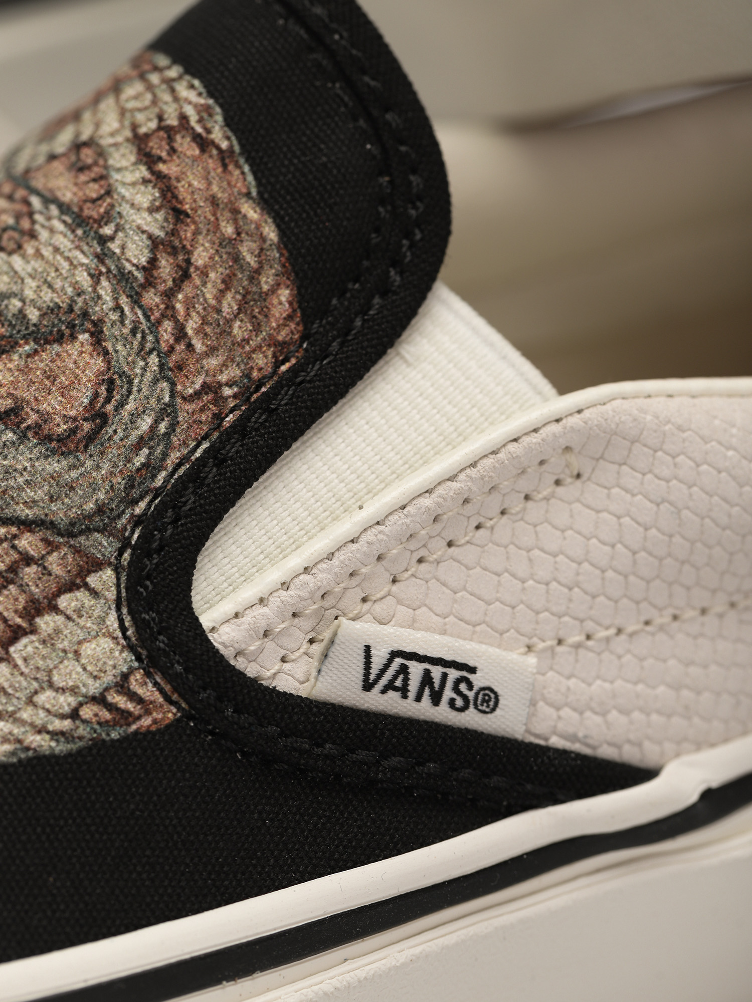 Vans Classic Slip On Cipők (desert/snake/black)