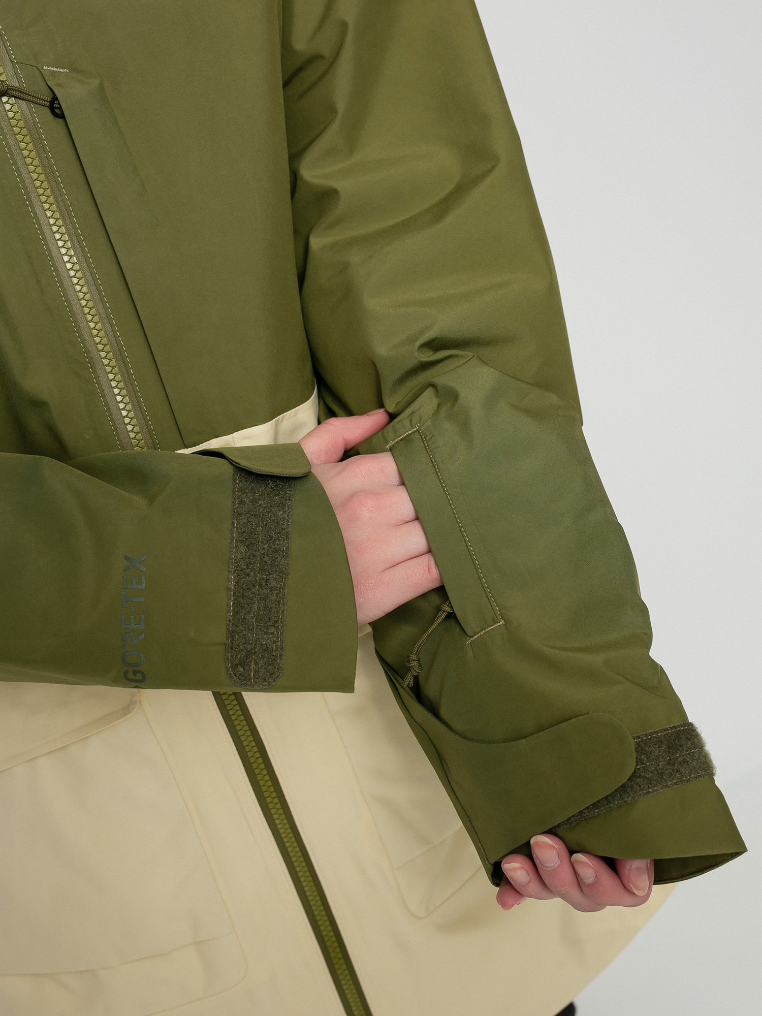 Női Burton Gore Tex Treeline Snowboard dzseki (martini olive/creme brulee)