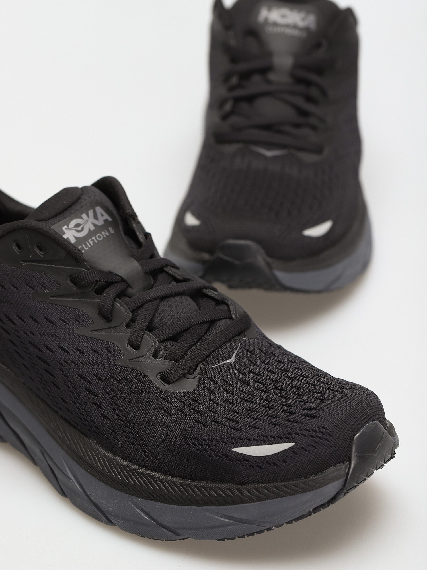 Hoka One One Clifton 8 Cipők (black/black)