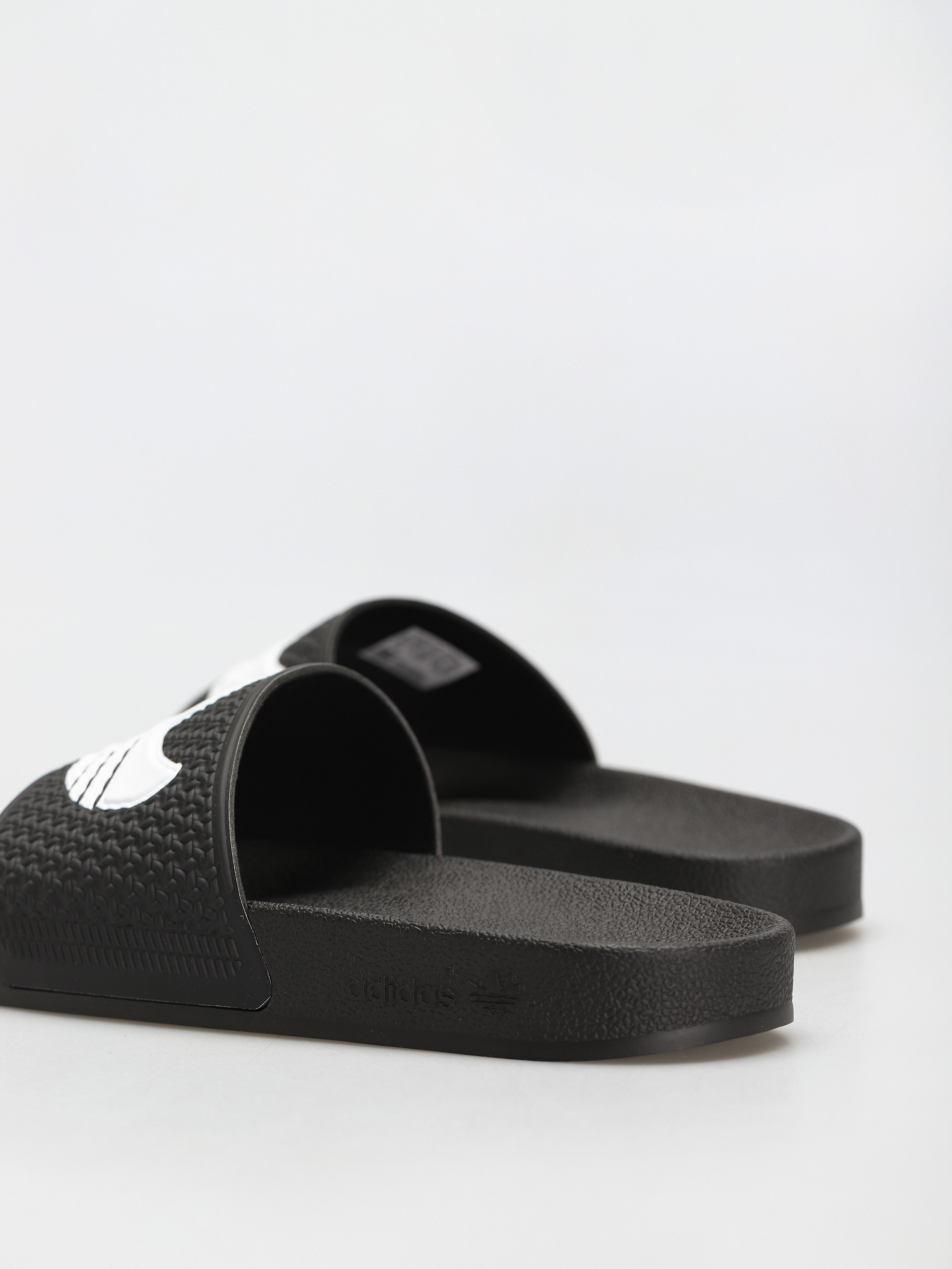 adidas Shmoofoil Flip-flop papucsok (cblack/ftwwht/ftwwht)