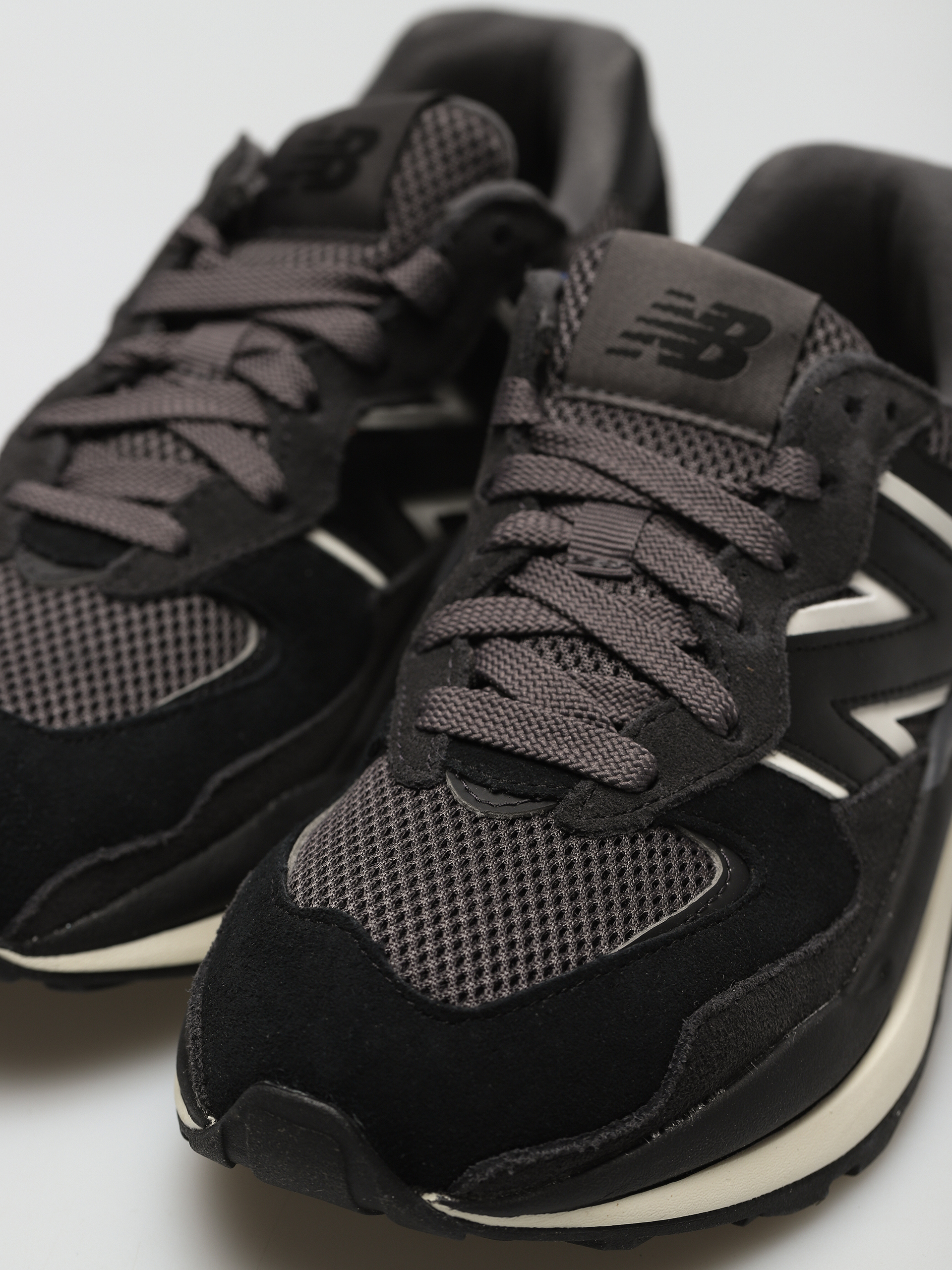 New Balance 5740 Cipők Wmn (black)