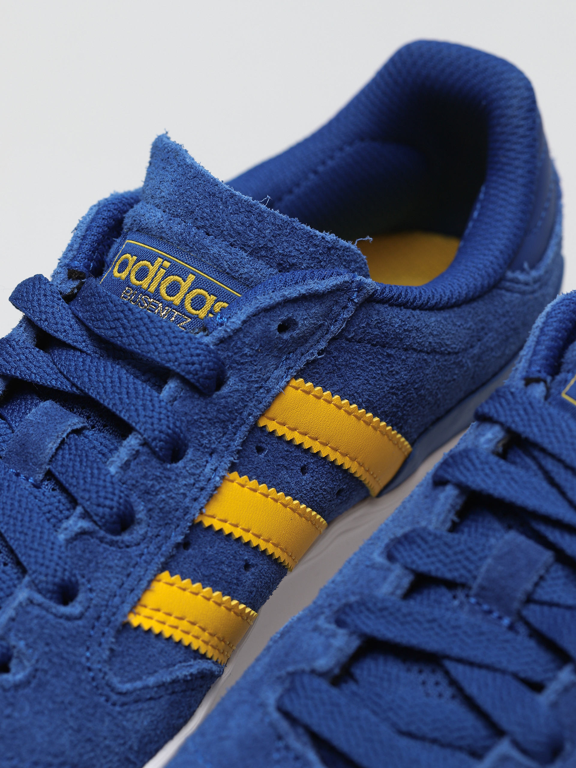 adidas Busenitz Vulc II Cipők (croyal/bogold/ftwwht)