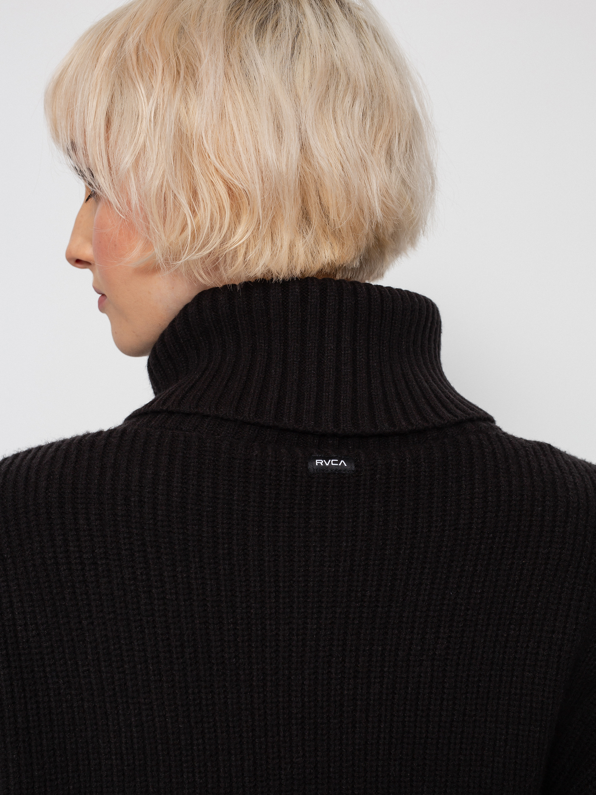 RVCA Citizen Sweater Pulóver Wmn (true black)