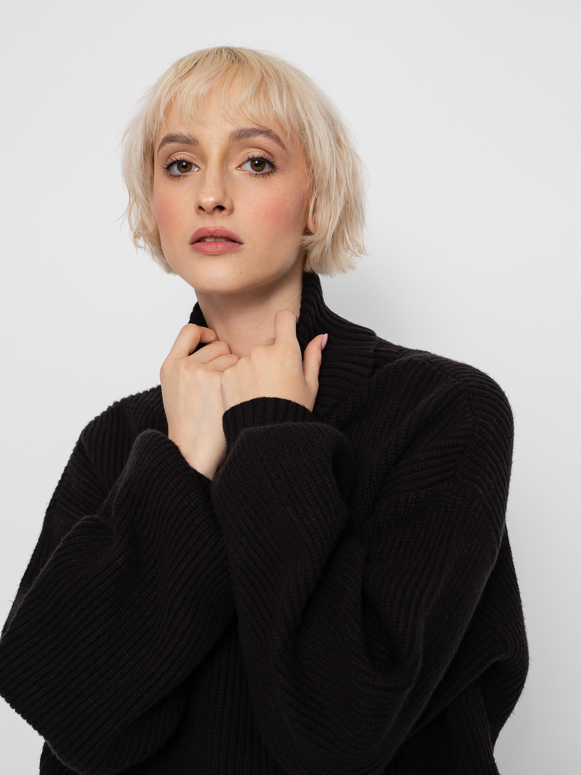 RVCA Citizen Sweater Pulóver Wmn (true black)