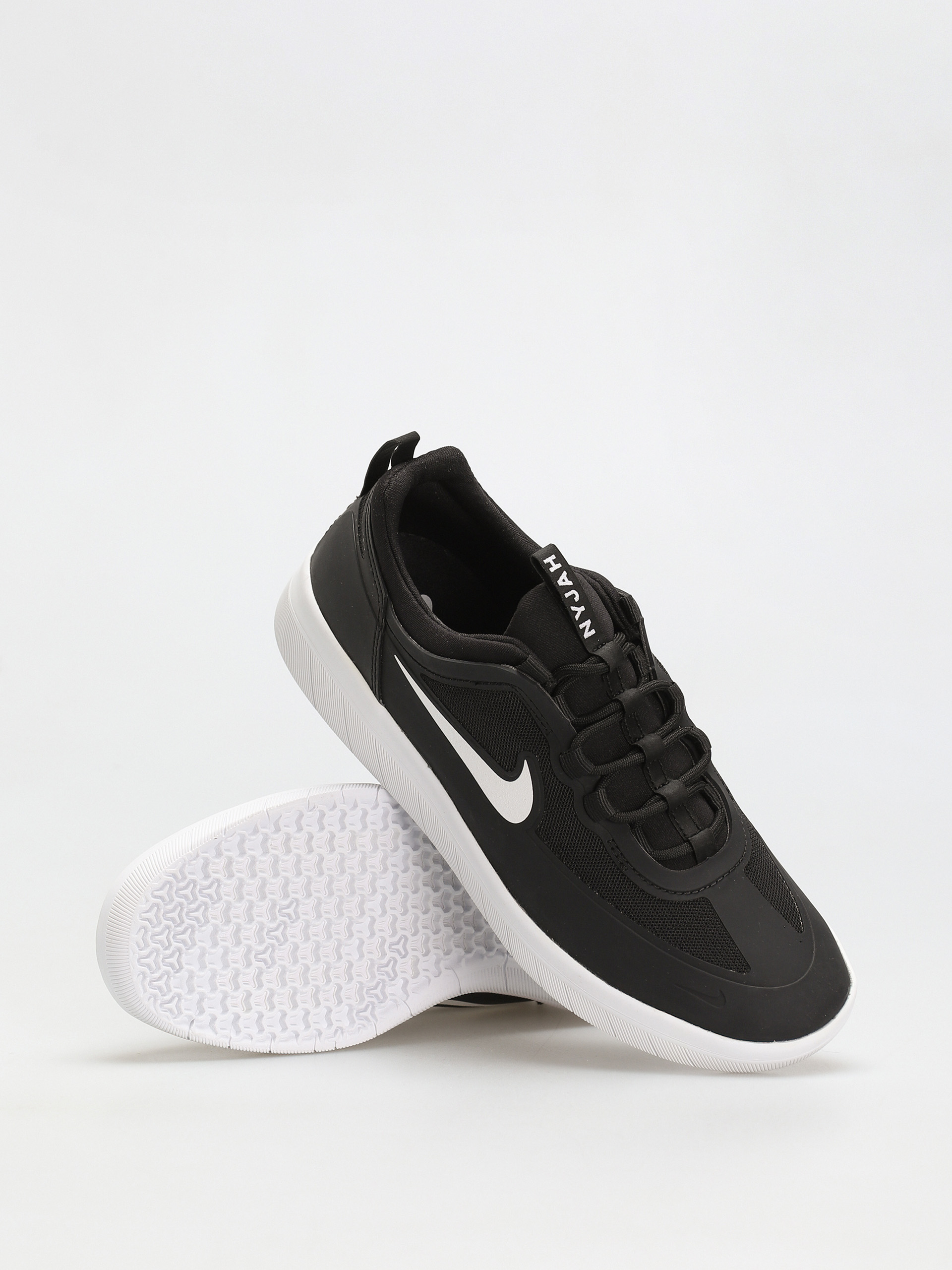 Nike SB Nyjah Free 2 Cipők (black/white black black)