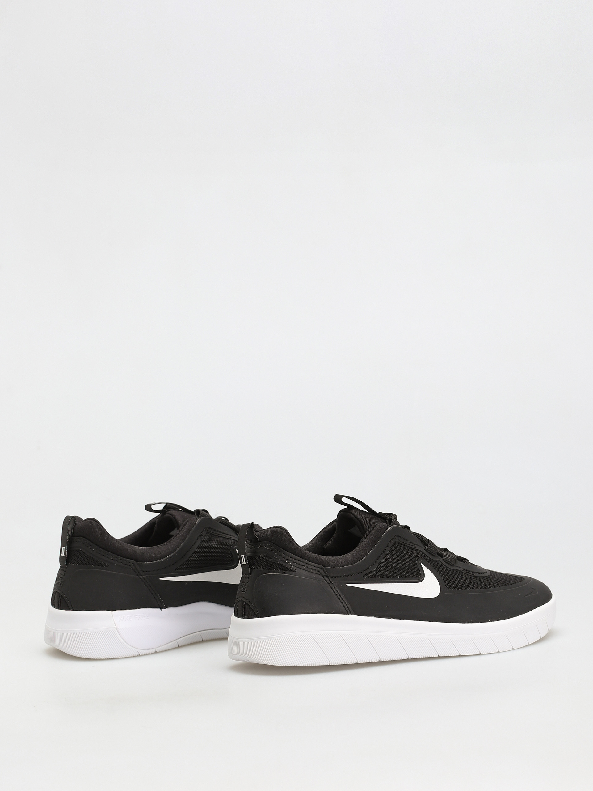 Nike SB Nyjah Free 2 Cipők (black/white black black)