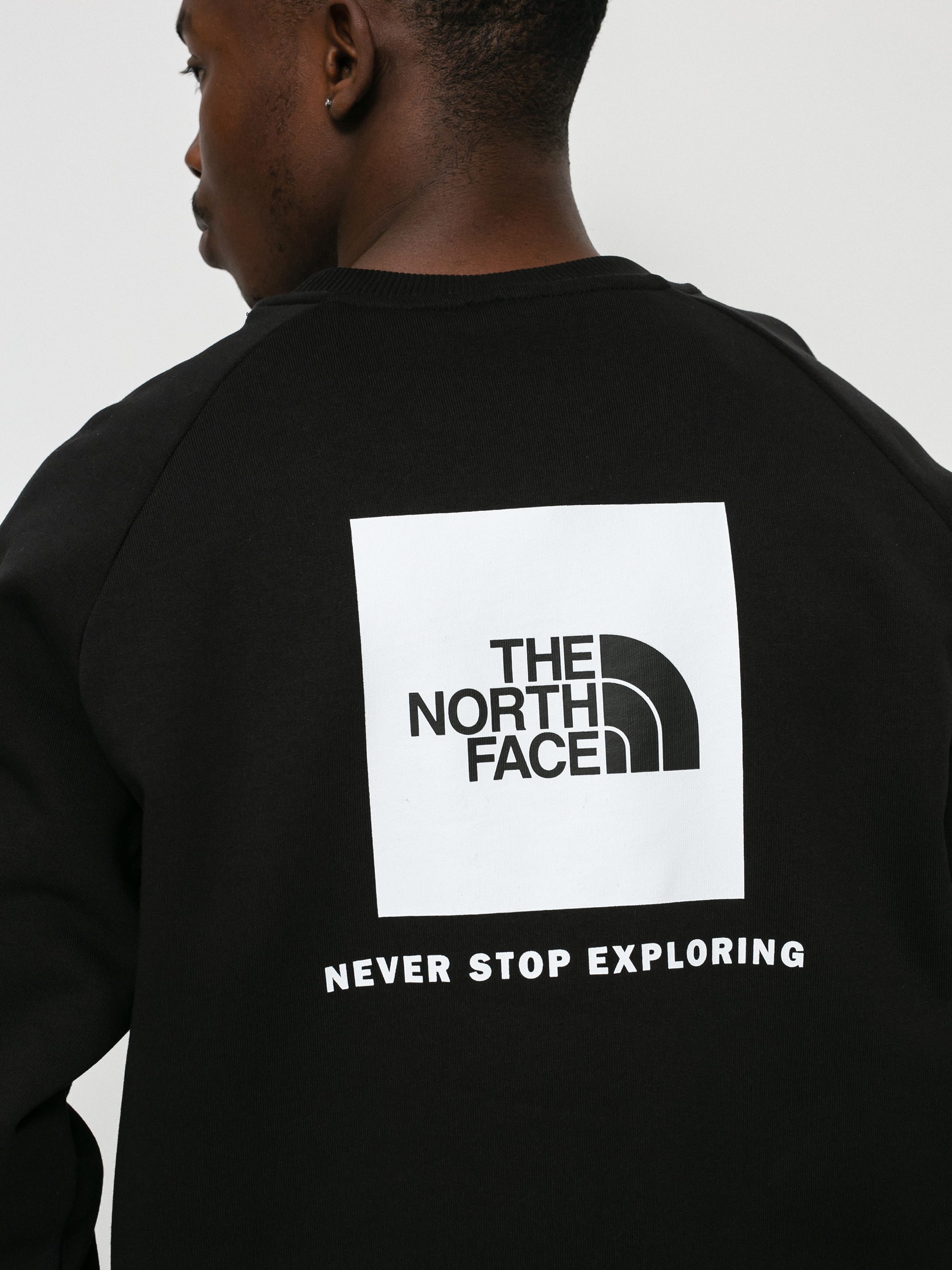The North Face Raglan Redbox Pulóver (tnf black)