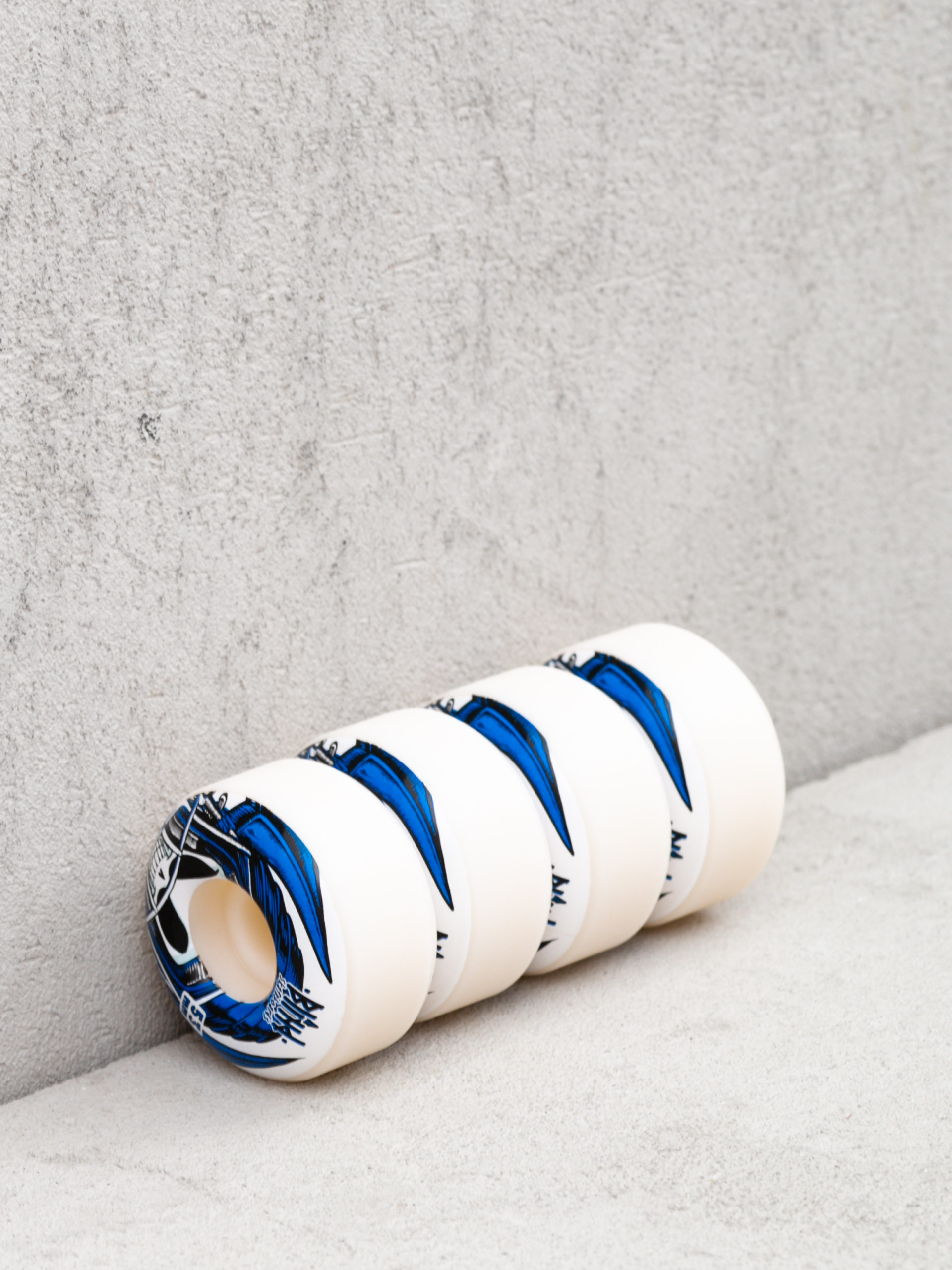 Blind Reaper Helmet Gördeszka kerék (white/navy)