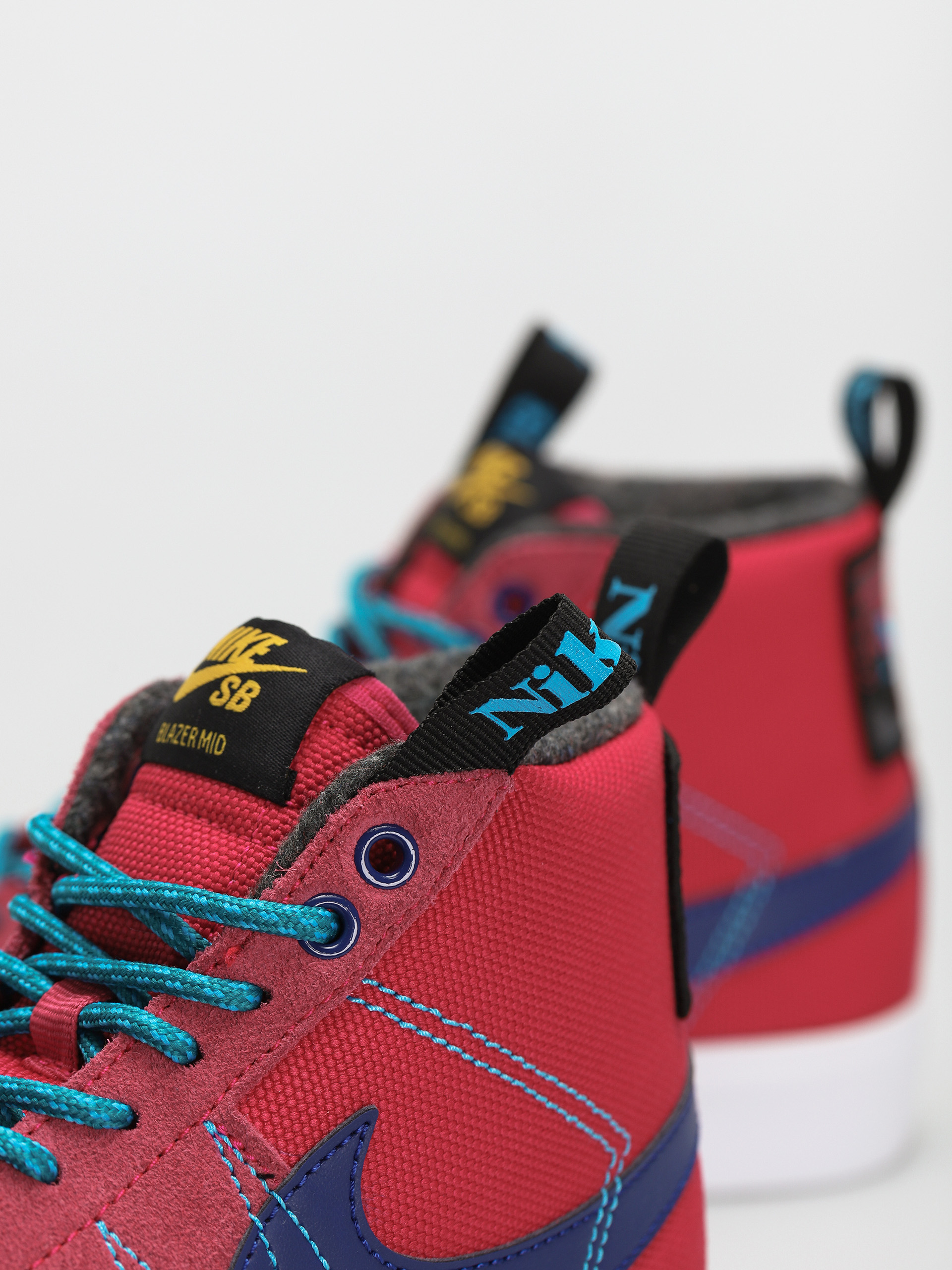 Nike SB Zoom Blazer Mid Premium Cipők (rush pink/deep royal blue laser blue)