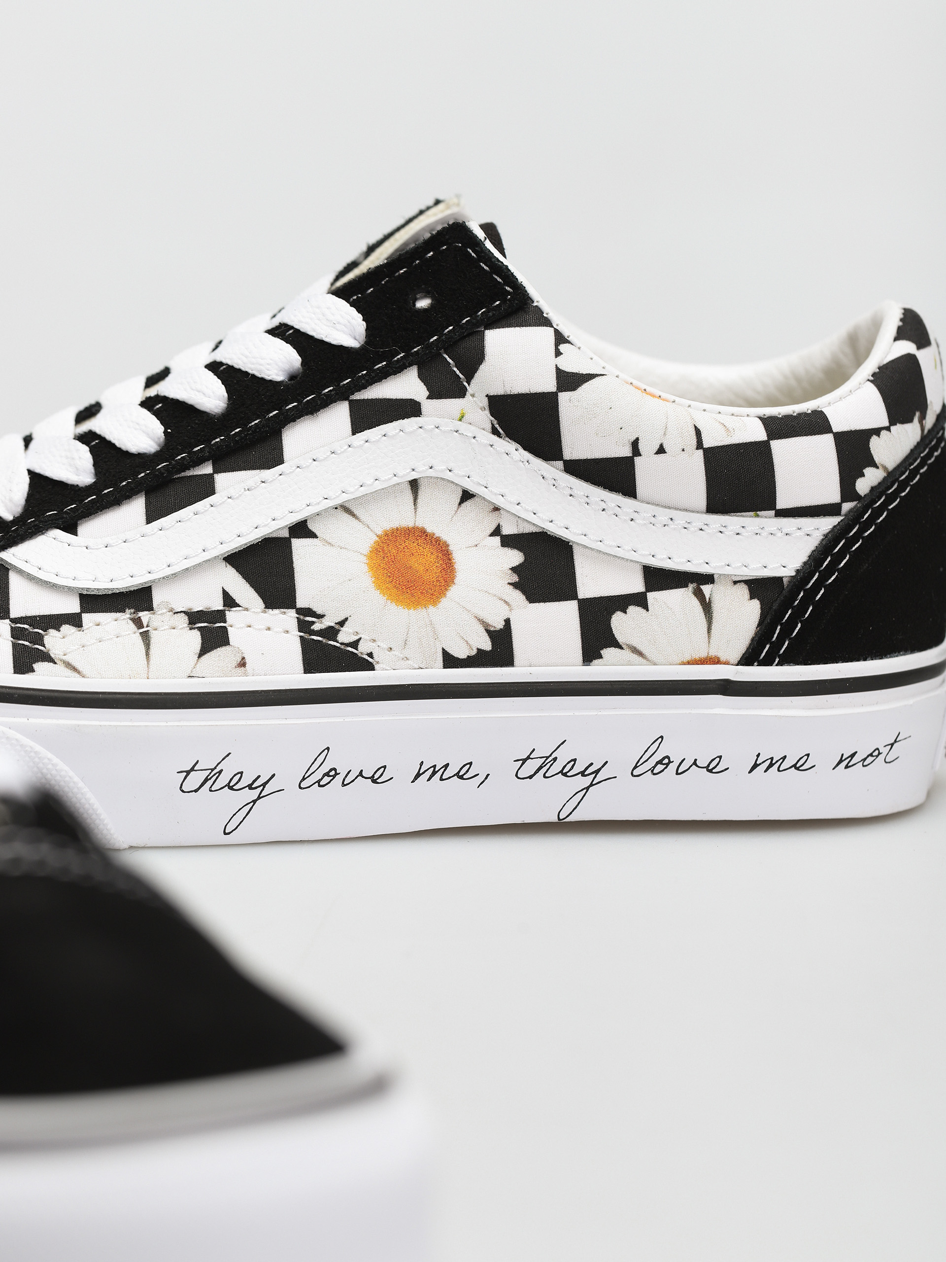 Vans Old Skool Cipők (love me/ love me not/daisy/true white)