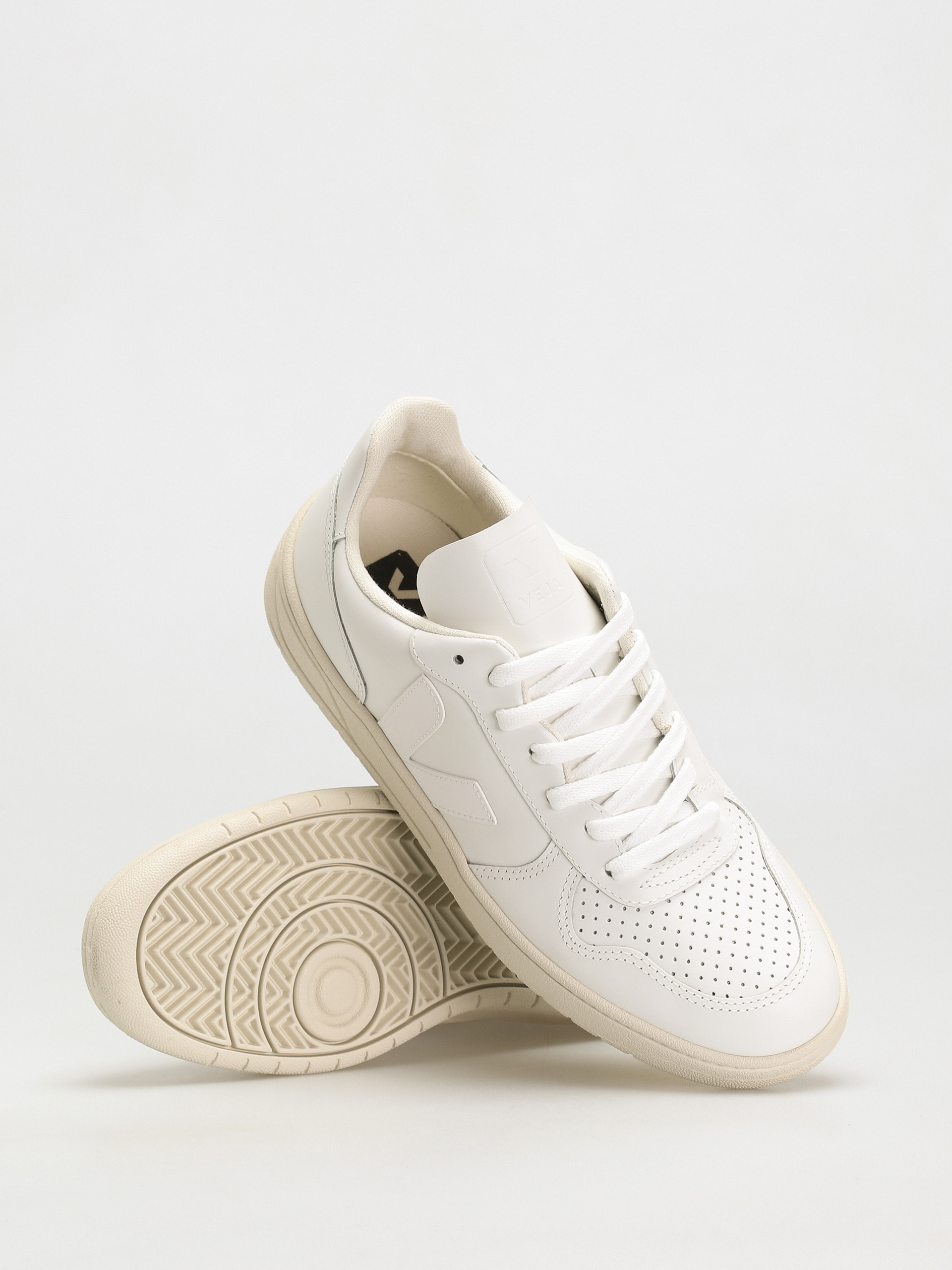 Veja V 10 Cipők (leather extra white)