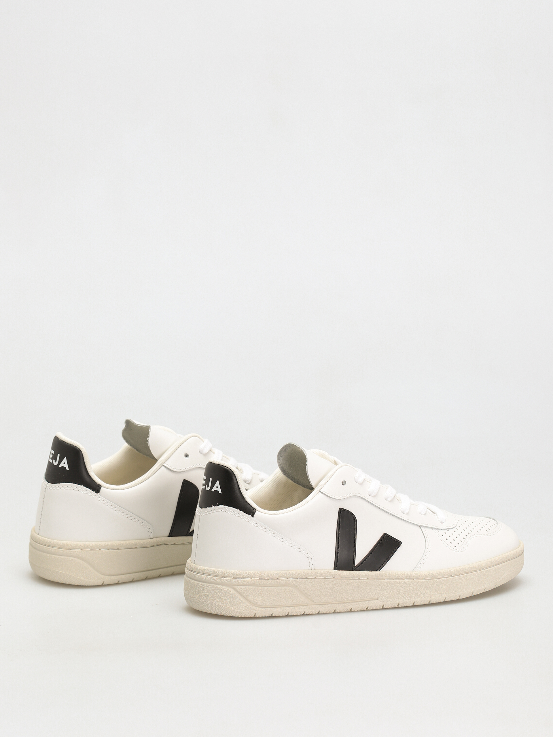 Veja V 10 Cipők (leather extra white black)