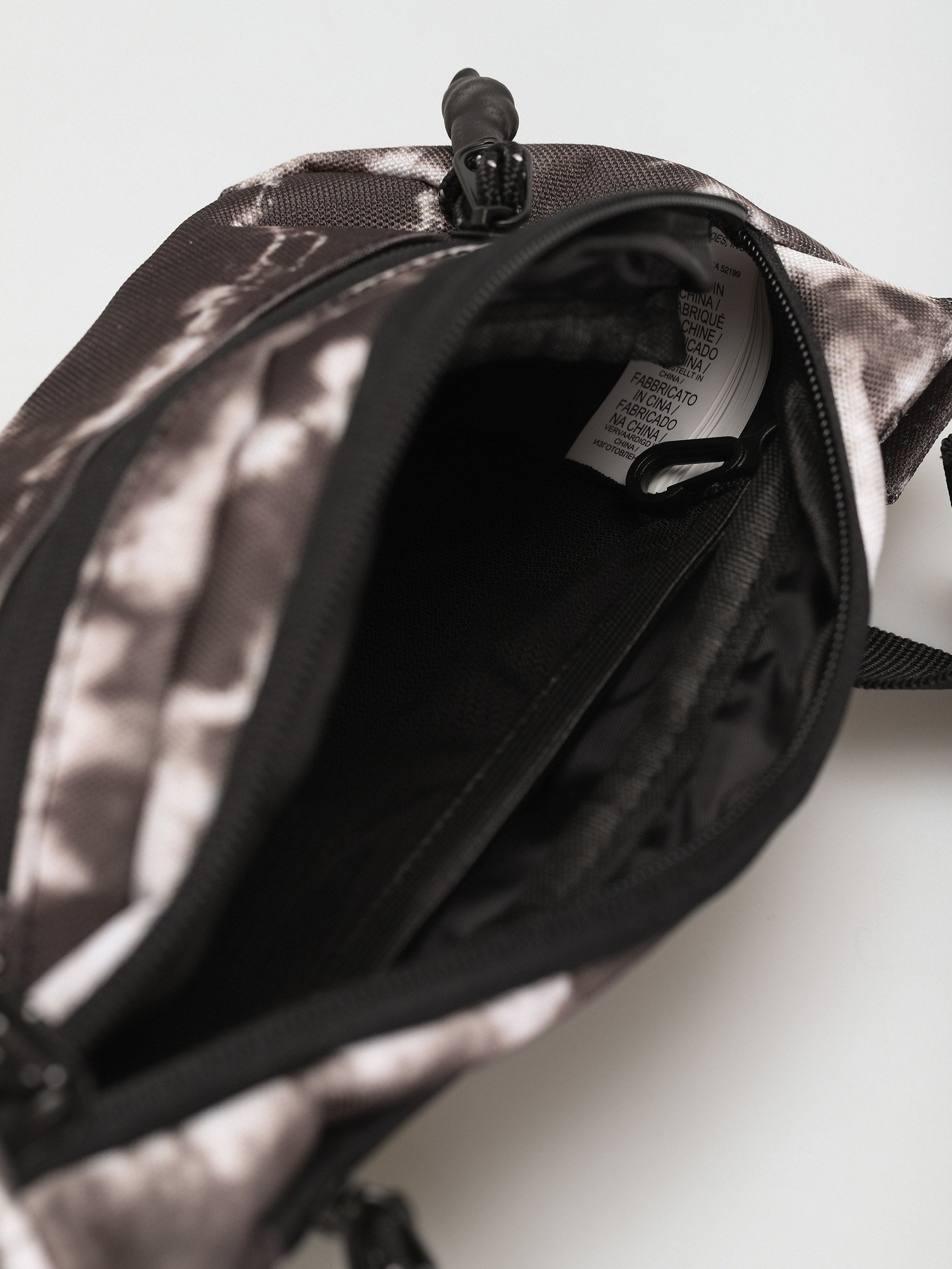 DC Tussler 3 Övtáska (riptide black)