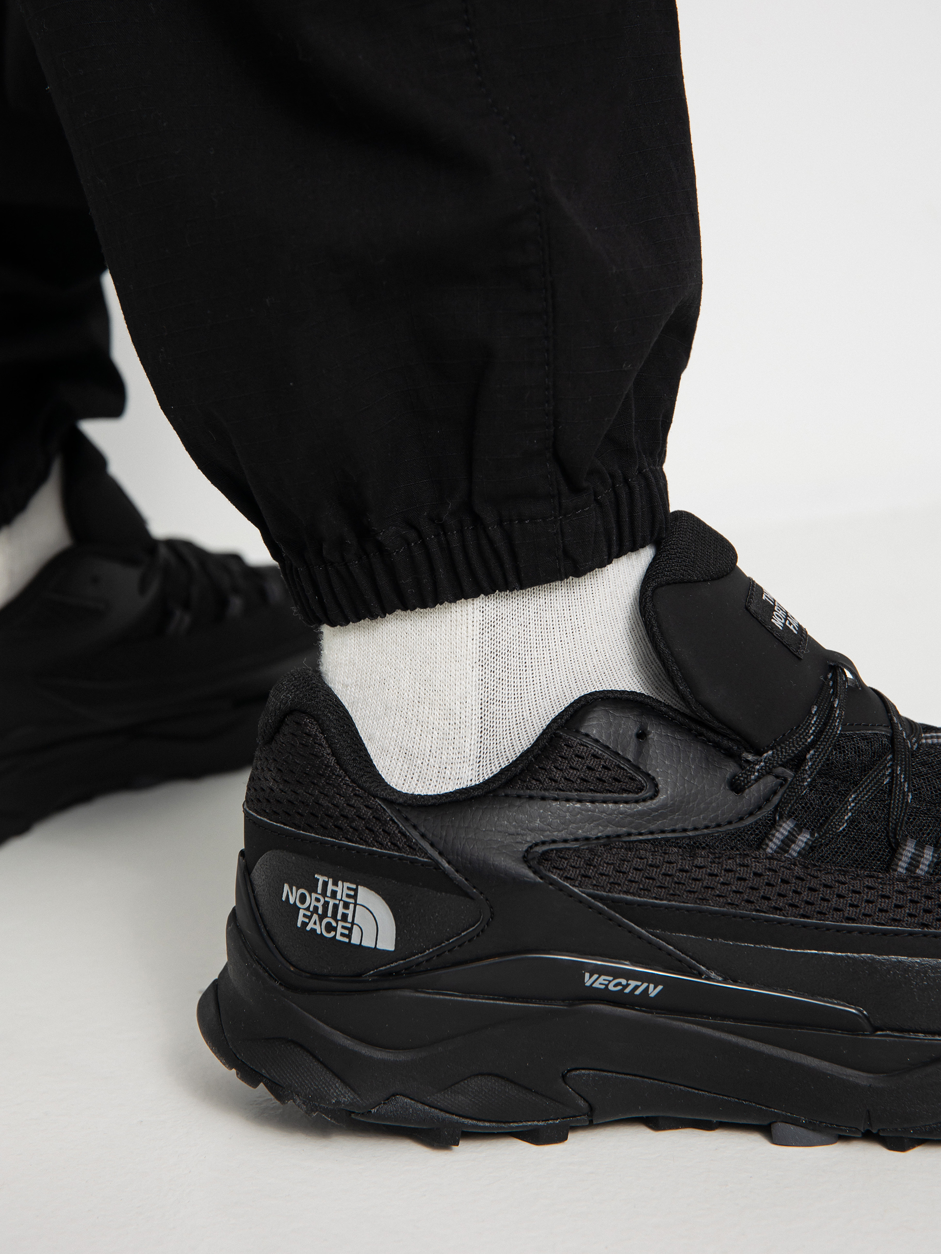 Carhartt WIP Cargo Jogger Kisnadrág (black)