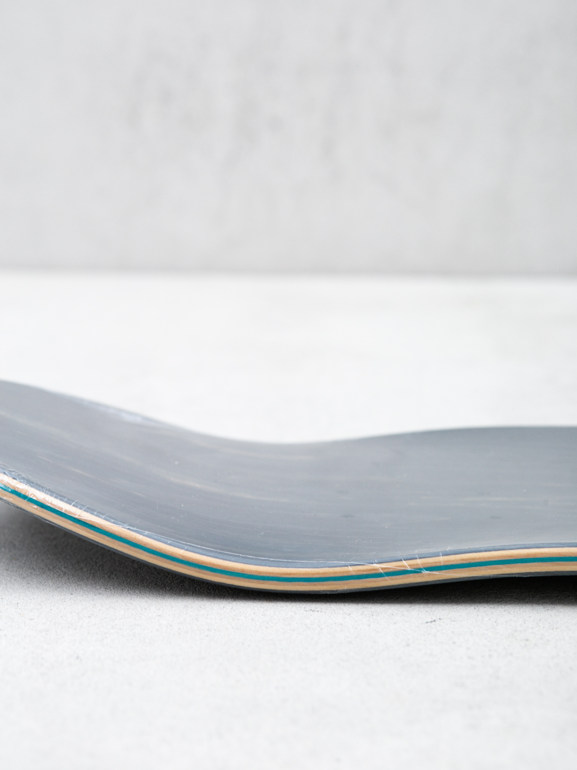 Santa Cruz Screaming Hand Gördeszka lap (dark grey)