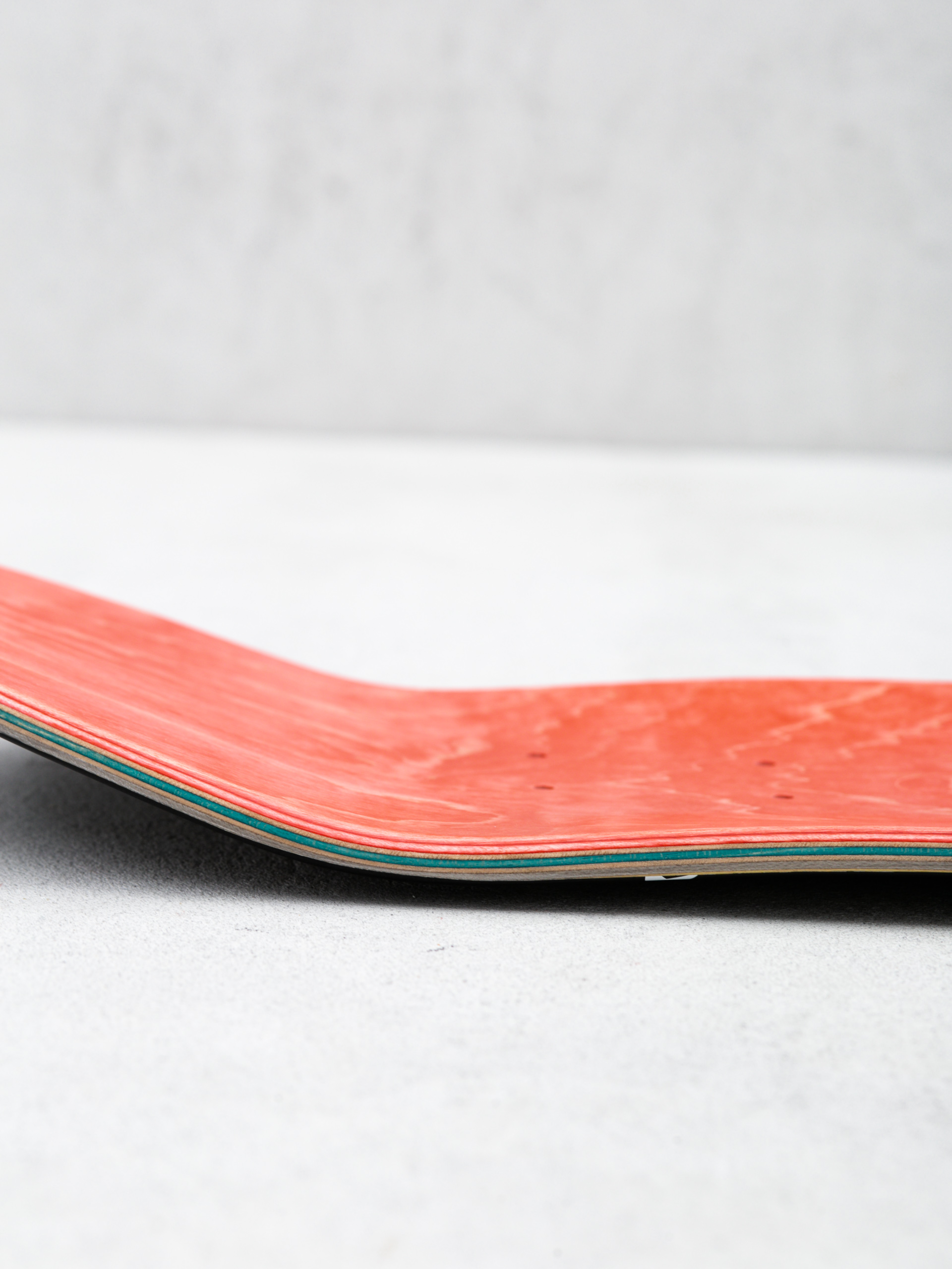 Almost Mullen Luxury Super Sap R7 Gördeszka lap (black)