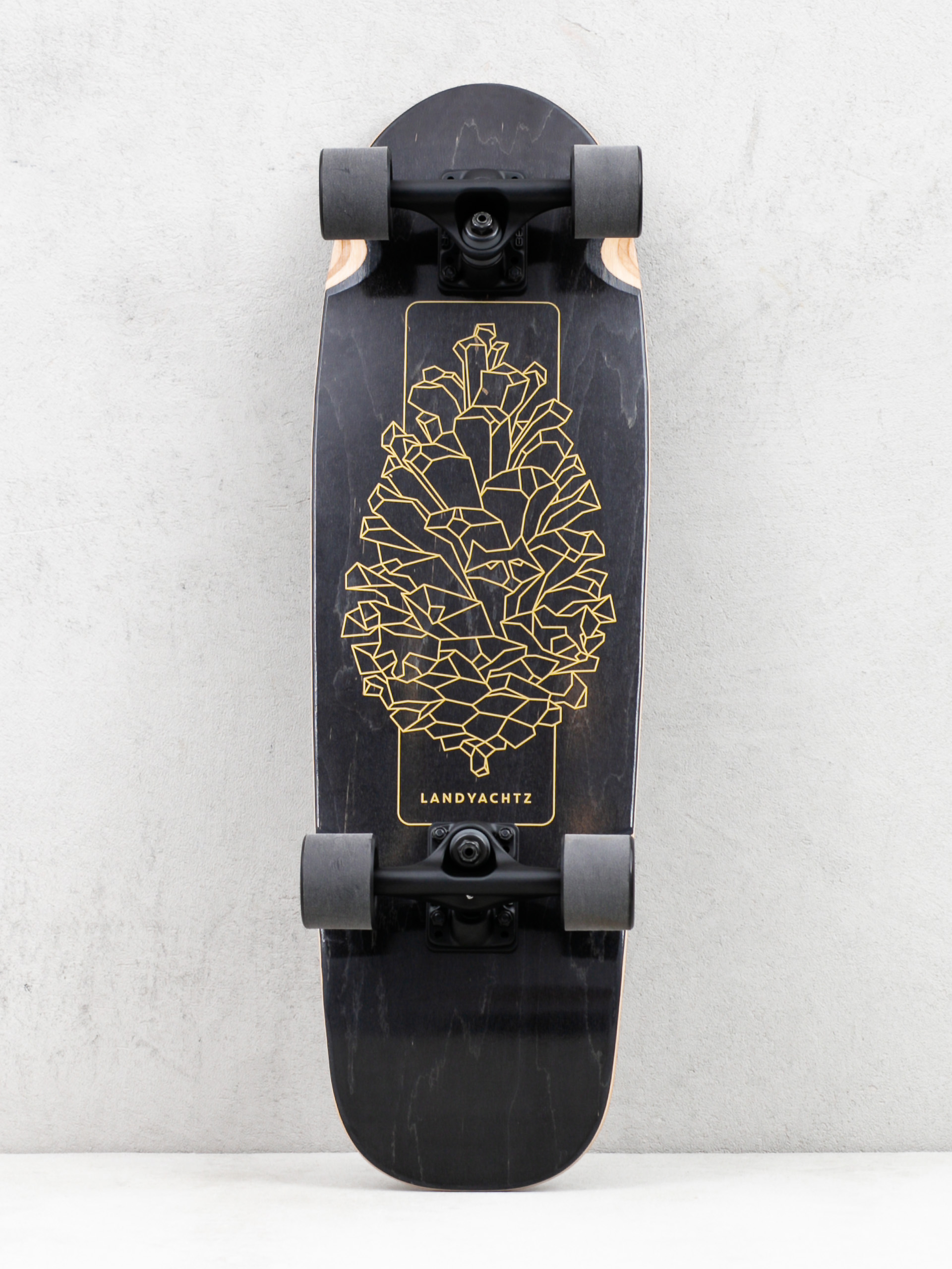 Landyachtz Dinghy Blunt Cruiser (black pinecone)