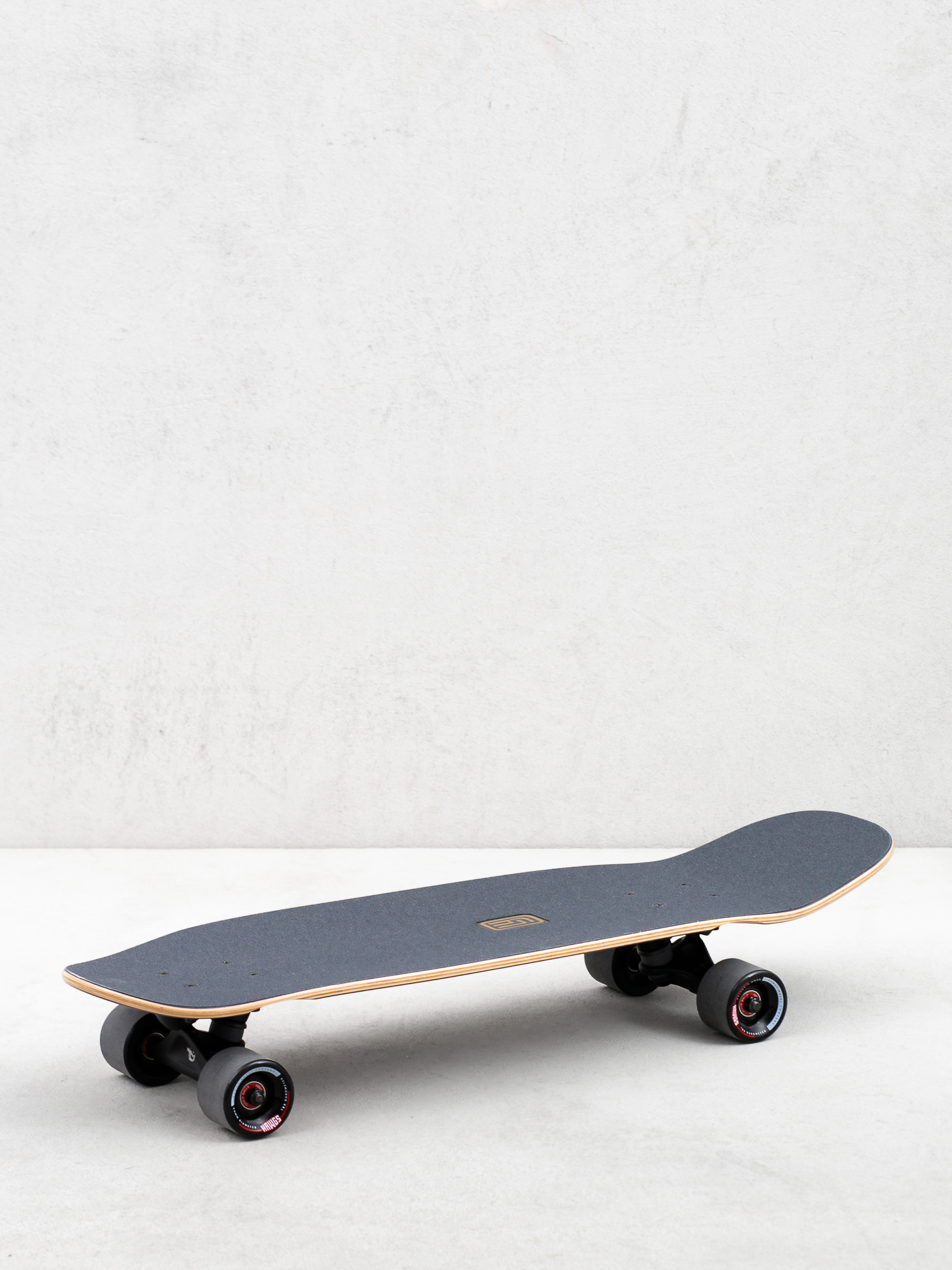 Landyachtz Dinghy Blunt Cruiser (black pinecone)