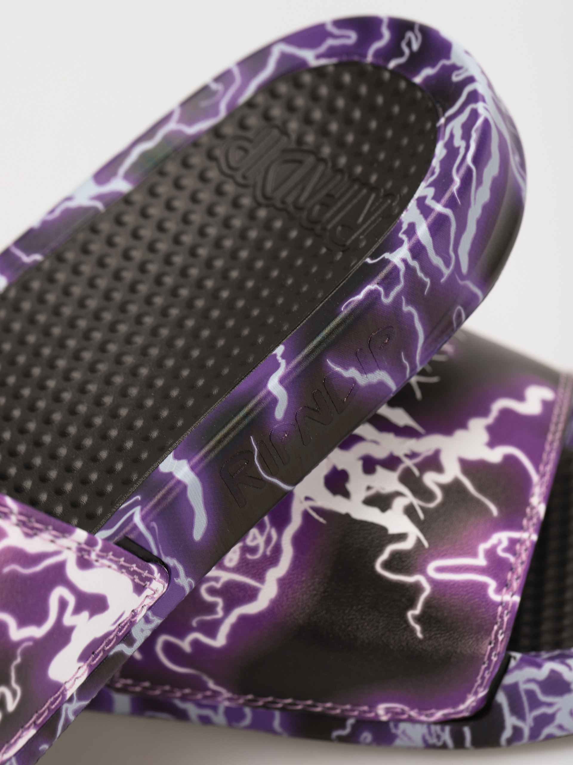 RipNDip Nikola Flip-flop papucsok (purple/black)