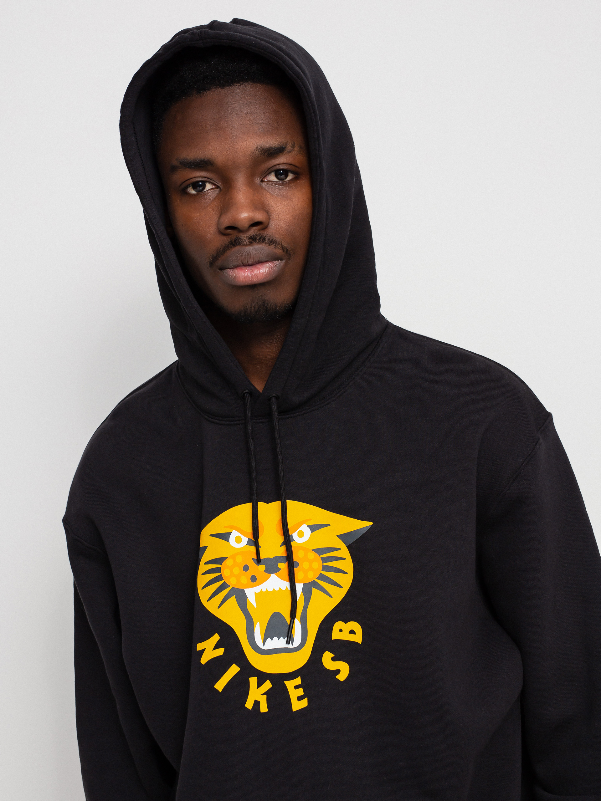 Nike SB GFX HD Kapucnis pulóver (black/dark sulfur/white)