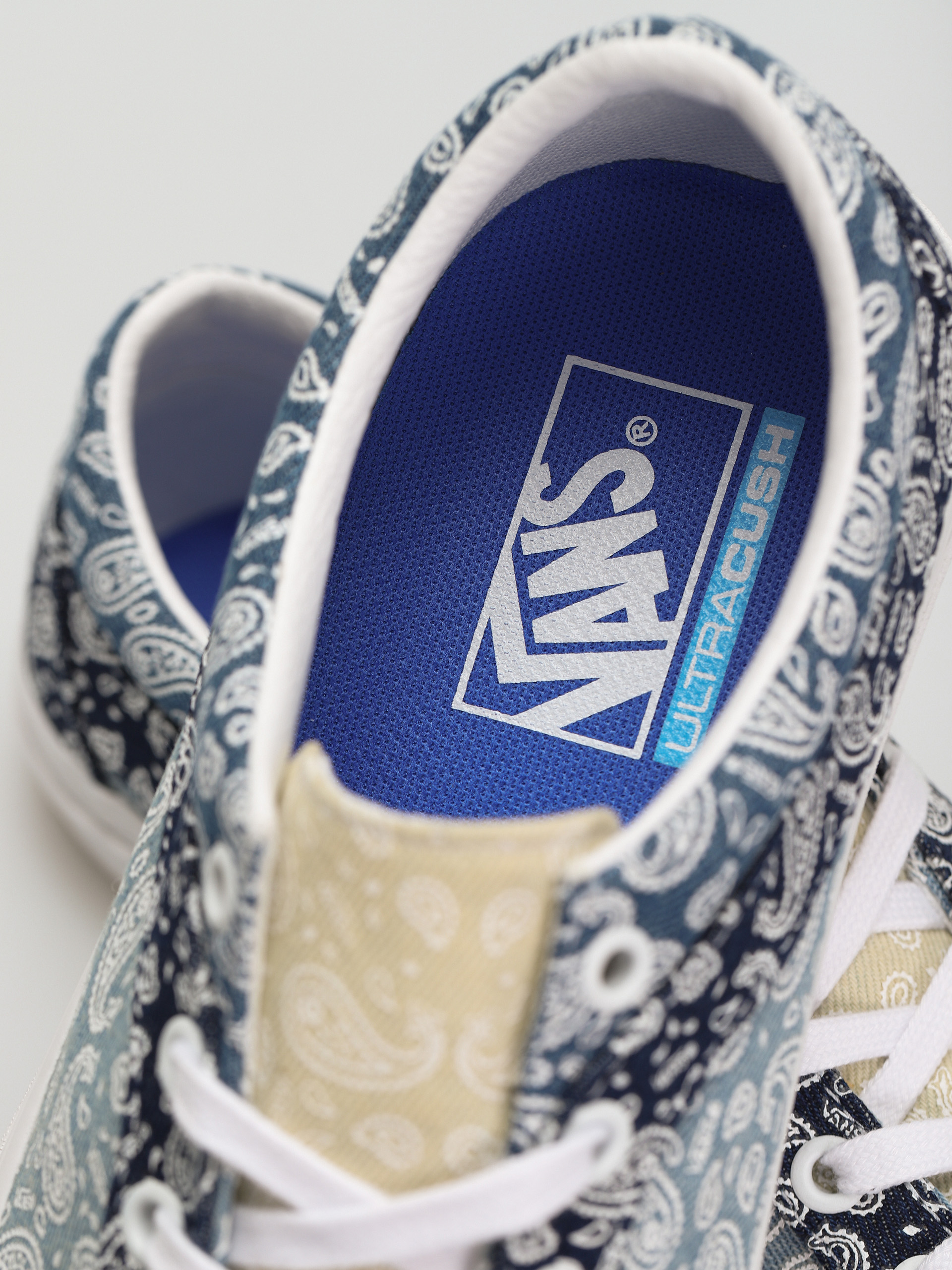 Vans Bold Ni Cipők (bandana/multi/true white)
