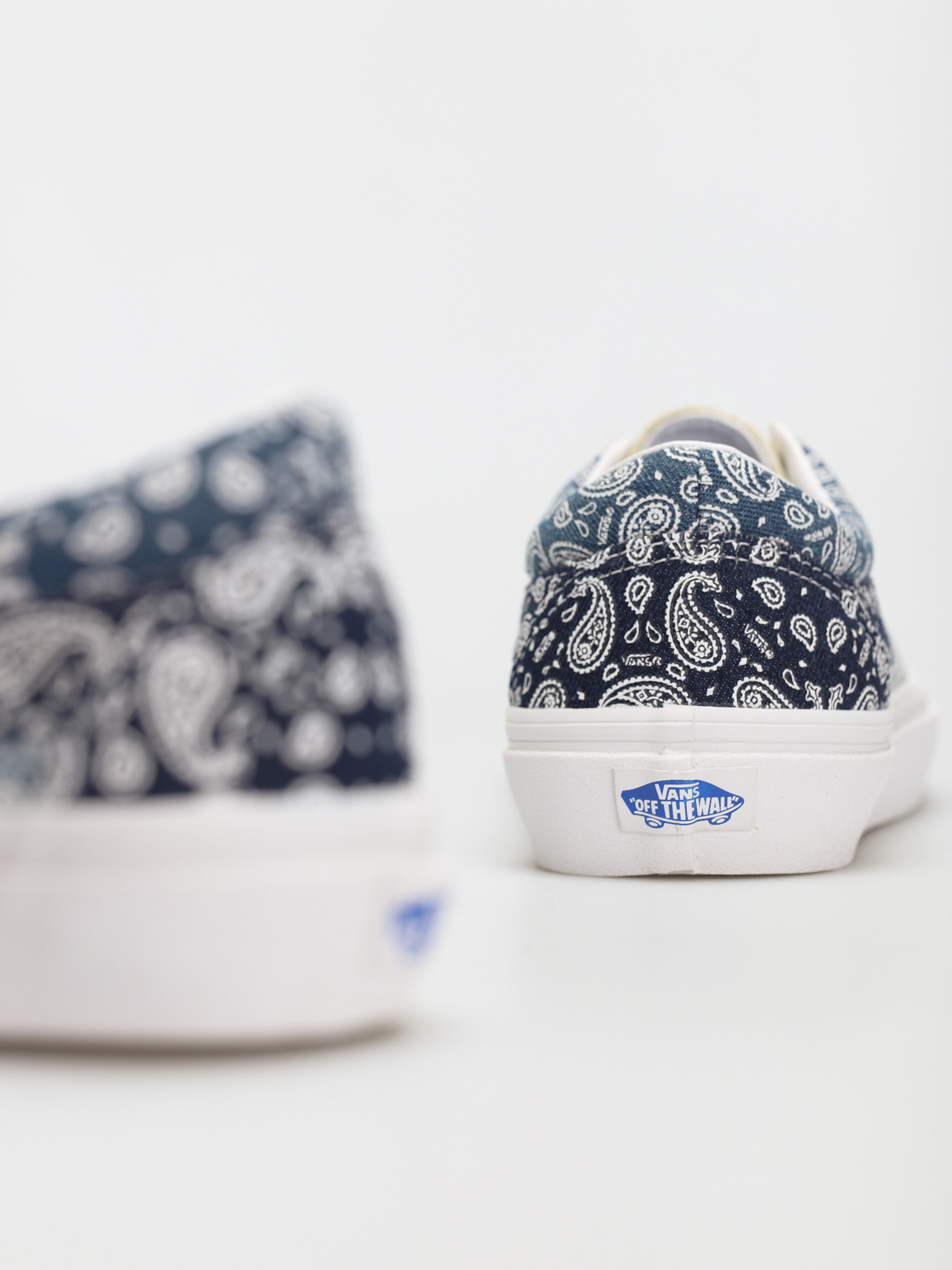 Vans Bold Ni Cipők (bandana/multi/true white)