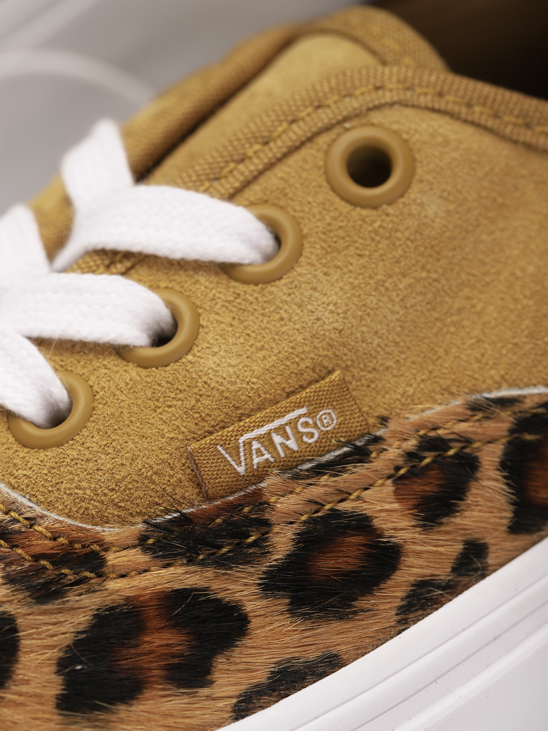Vans Authentic Cipők (soft suede/mustard gold/leopard)
