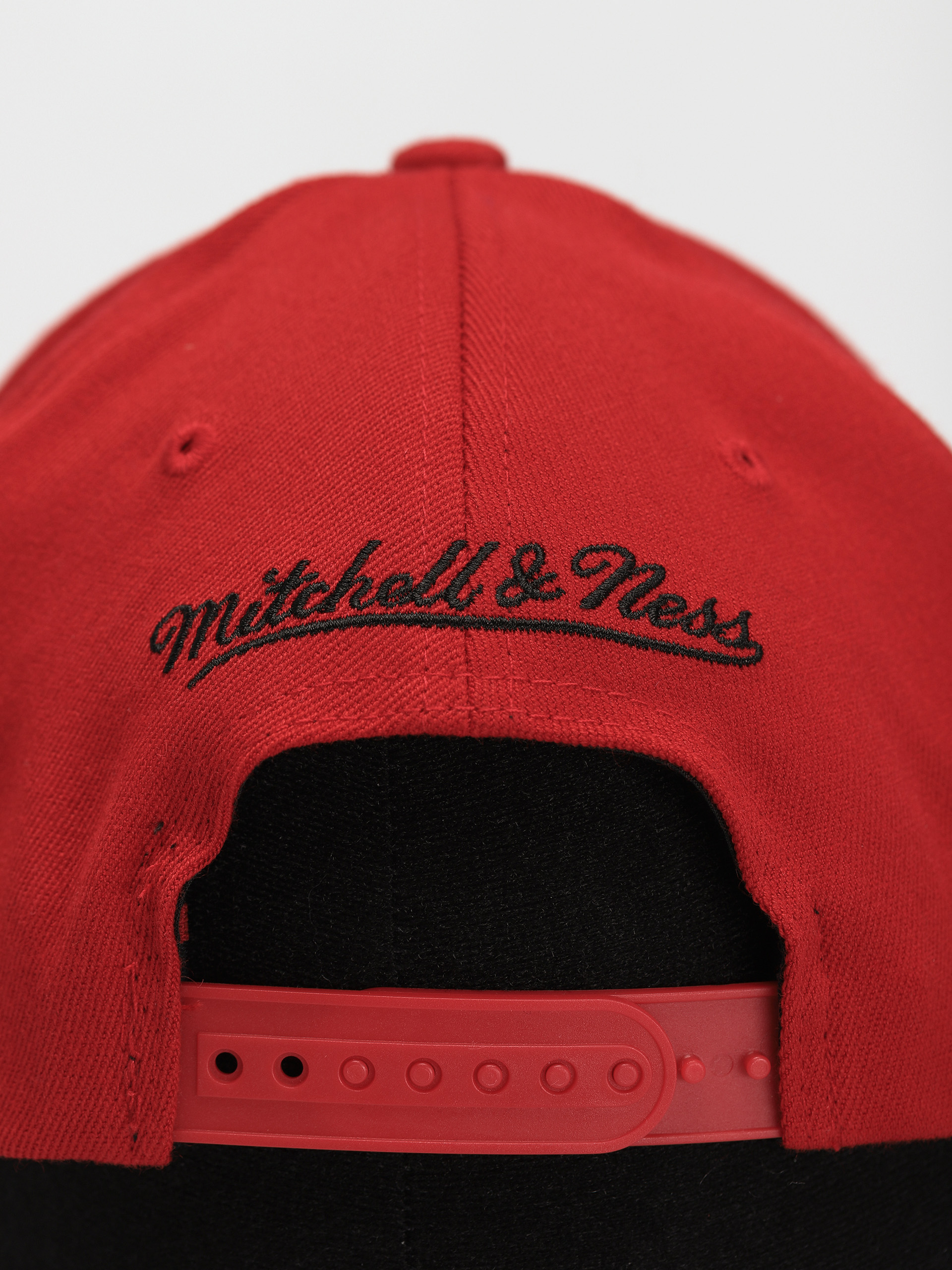 Mitchell & Ness Team 2 Tone 2.0 Baseball sapka (chicago bulls red/black)