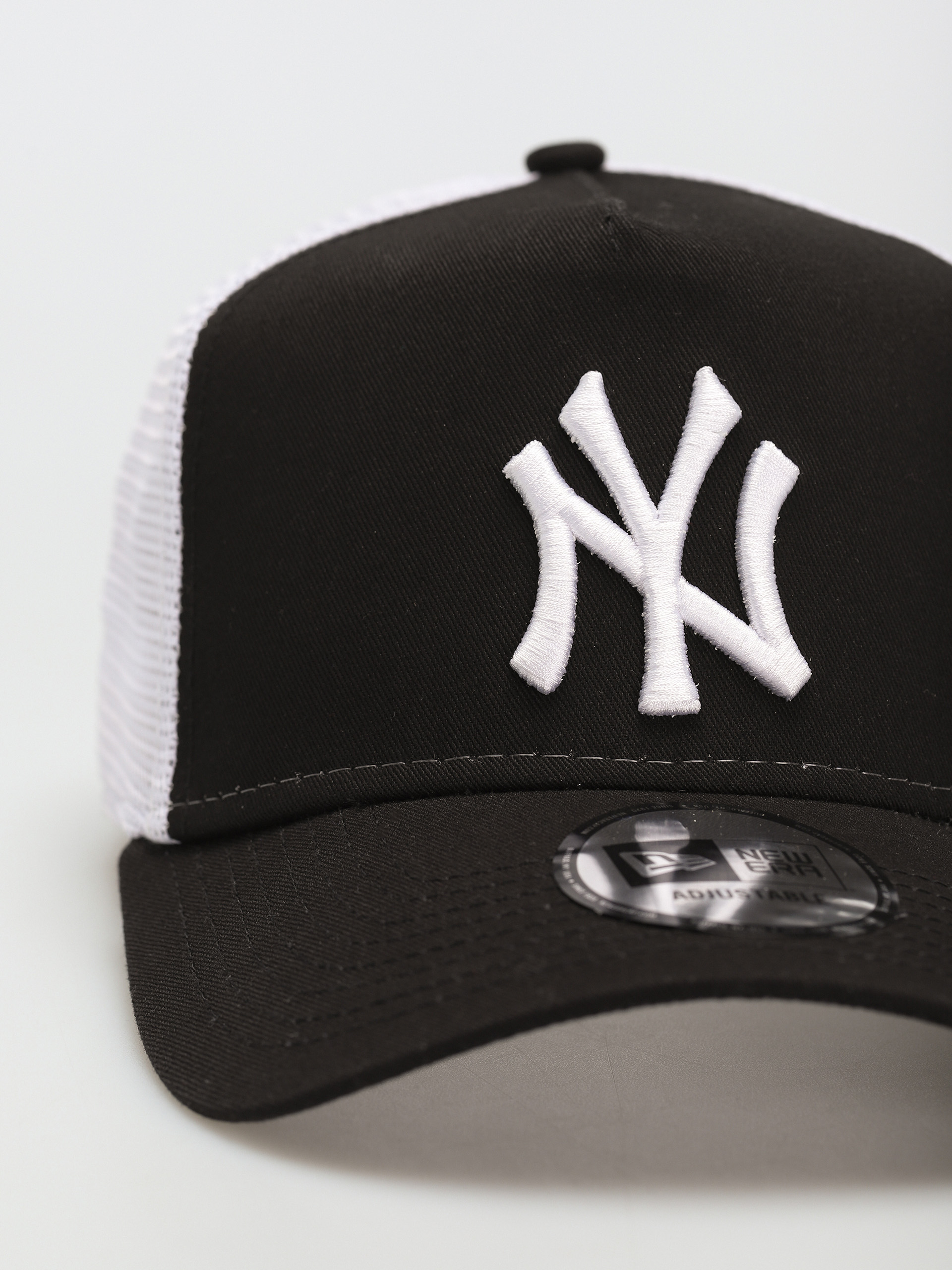 New Era Baseball sapka Clean Trucker New York Yankees ZD (black/white)